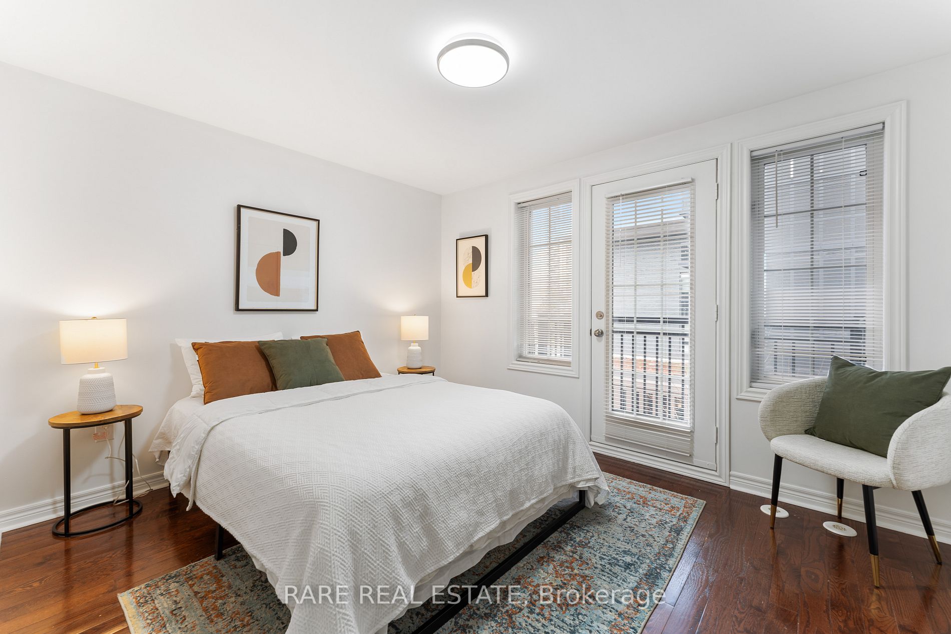 93 Erskine Ave E, #4