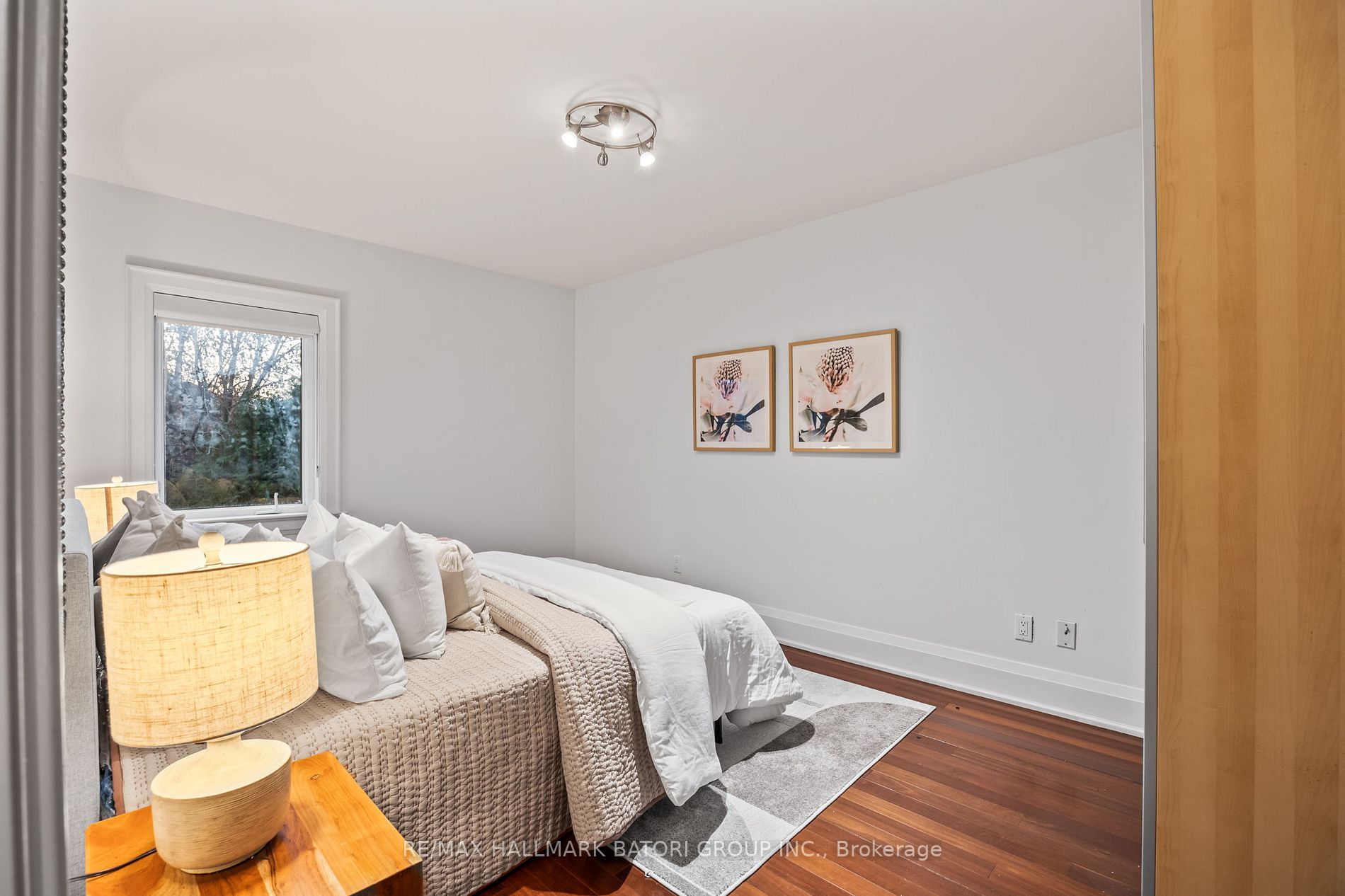 98 Castle Knock Rd