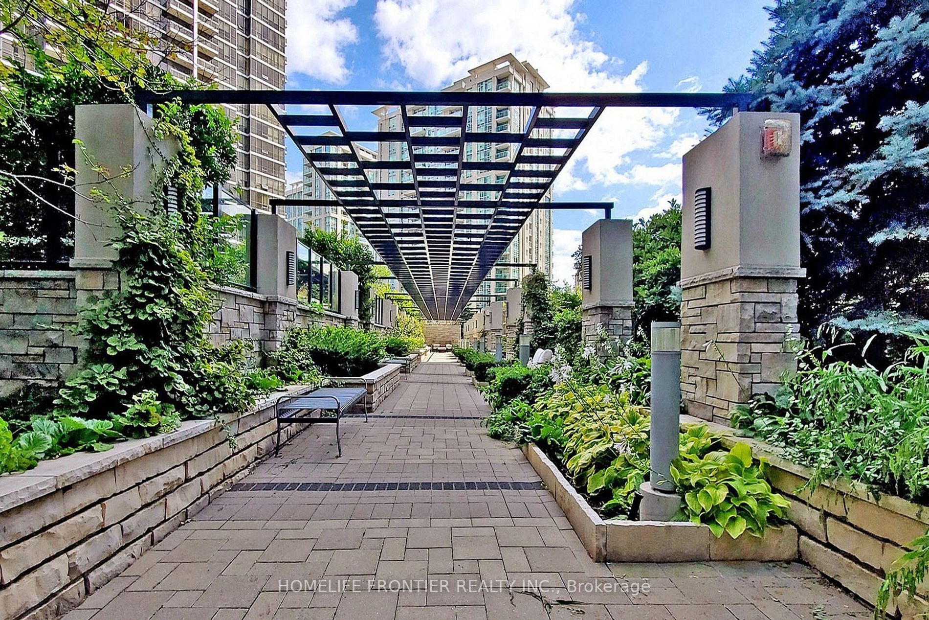 2 Anndale Dr, #709