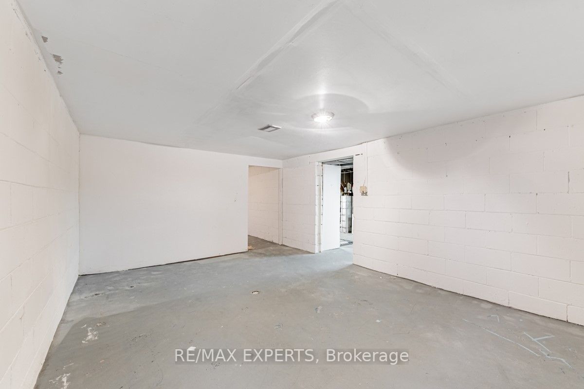 28 Granite St