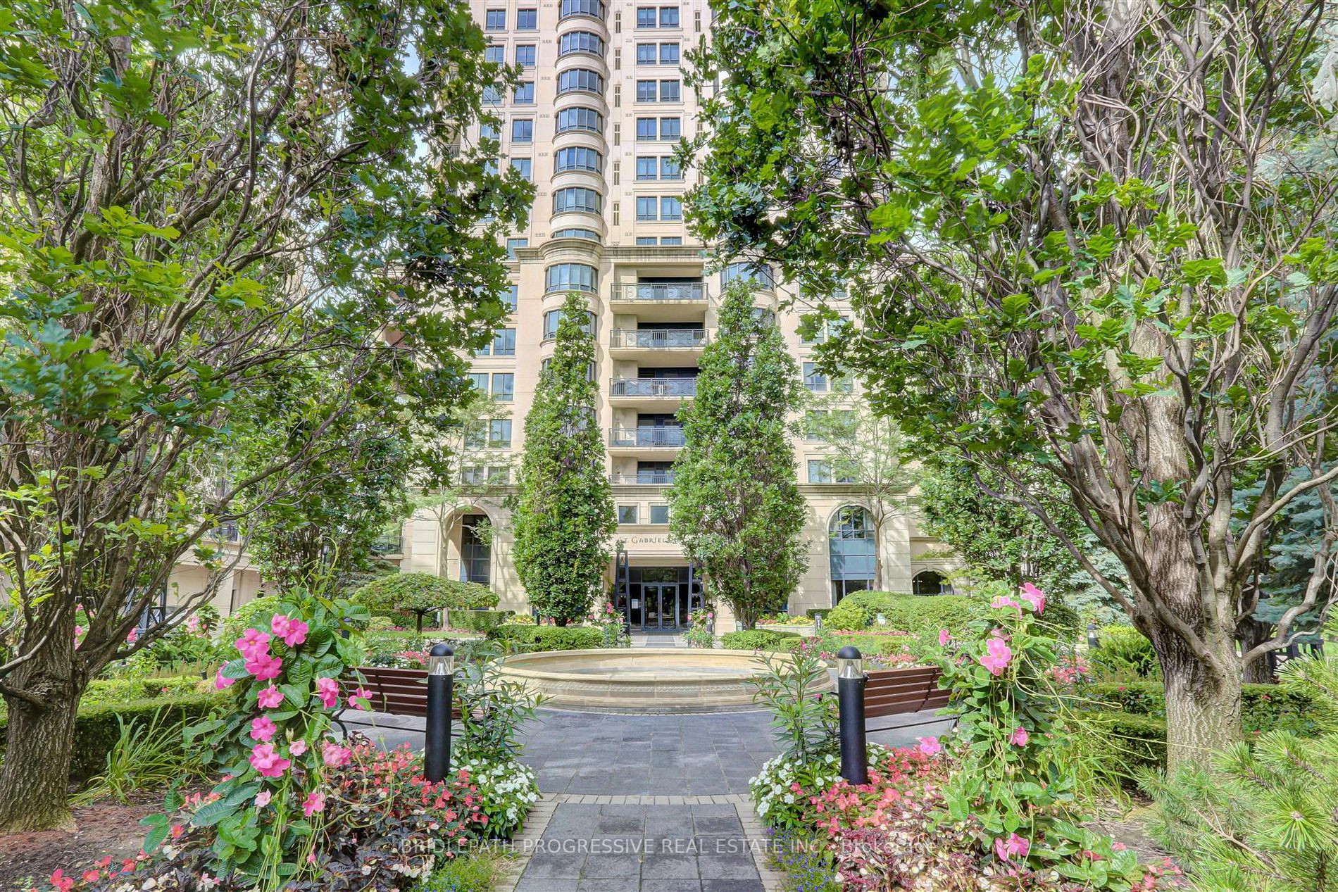 662 Sheppard Ave E, #1605