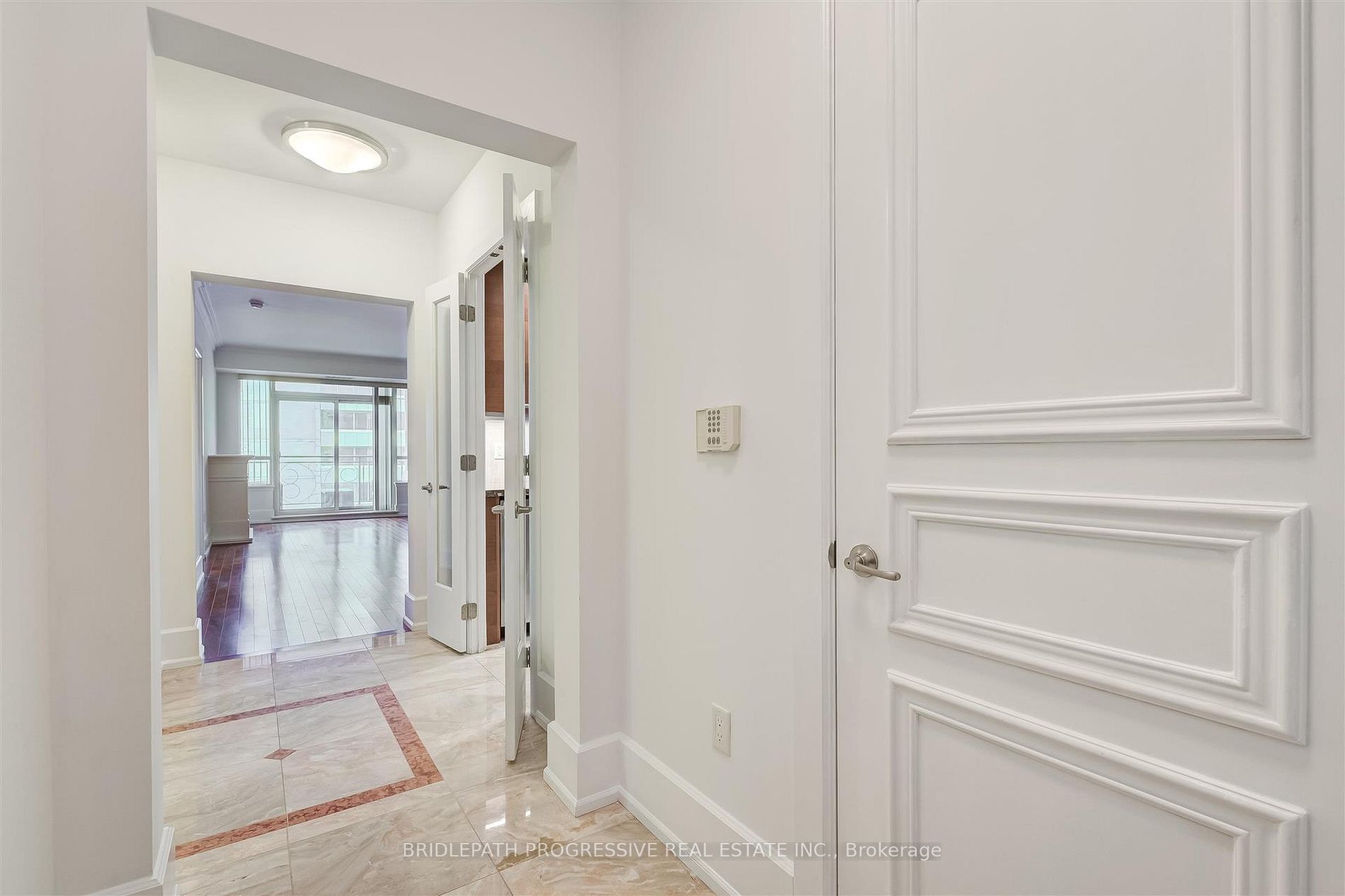 662 Sheppard Ave E, #1605
