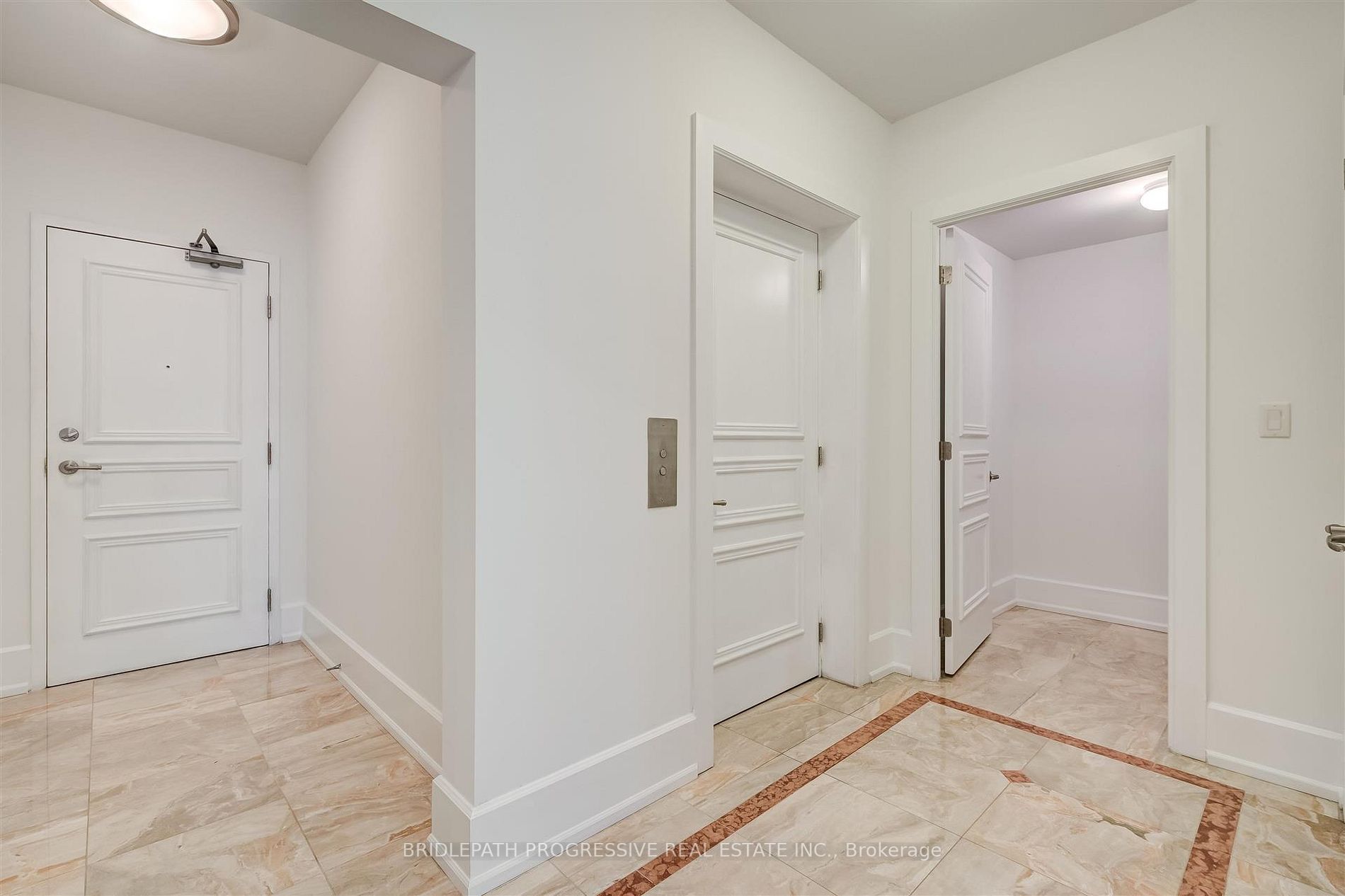 662 Sheppard Ave E, #1605