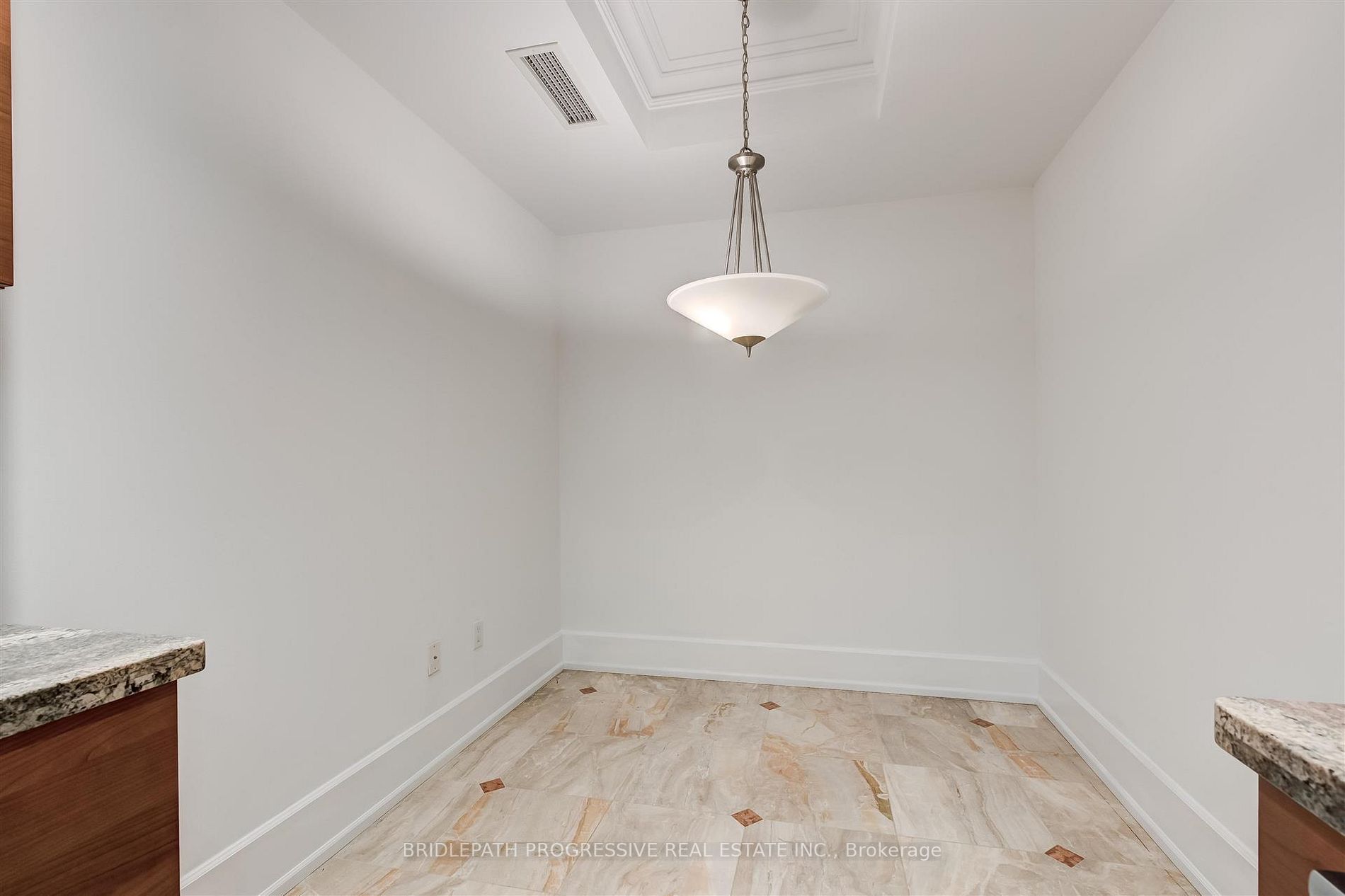 662 Sheppard Ave E, #1605