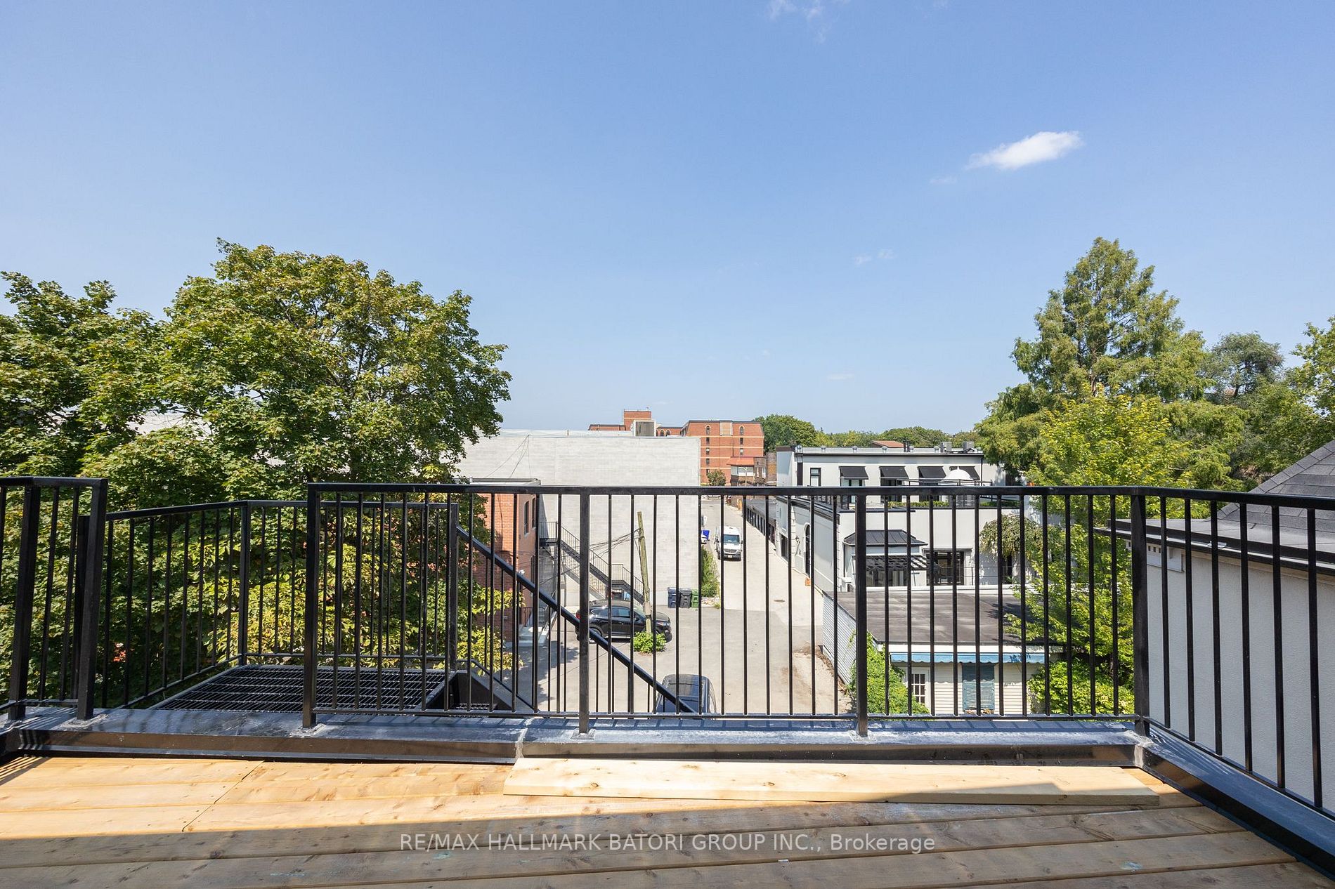 18 Keewatin Ave, #4
