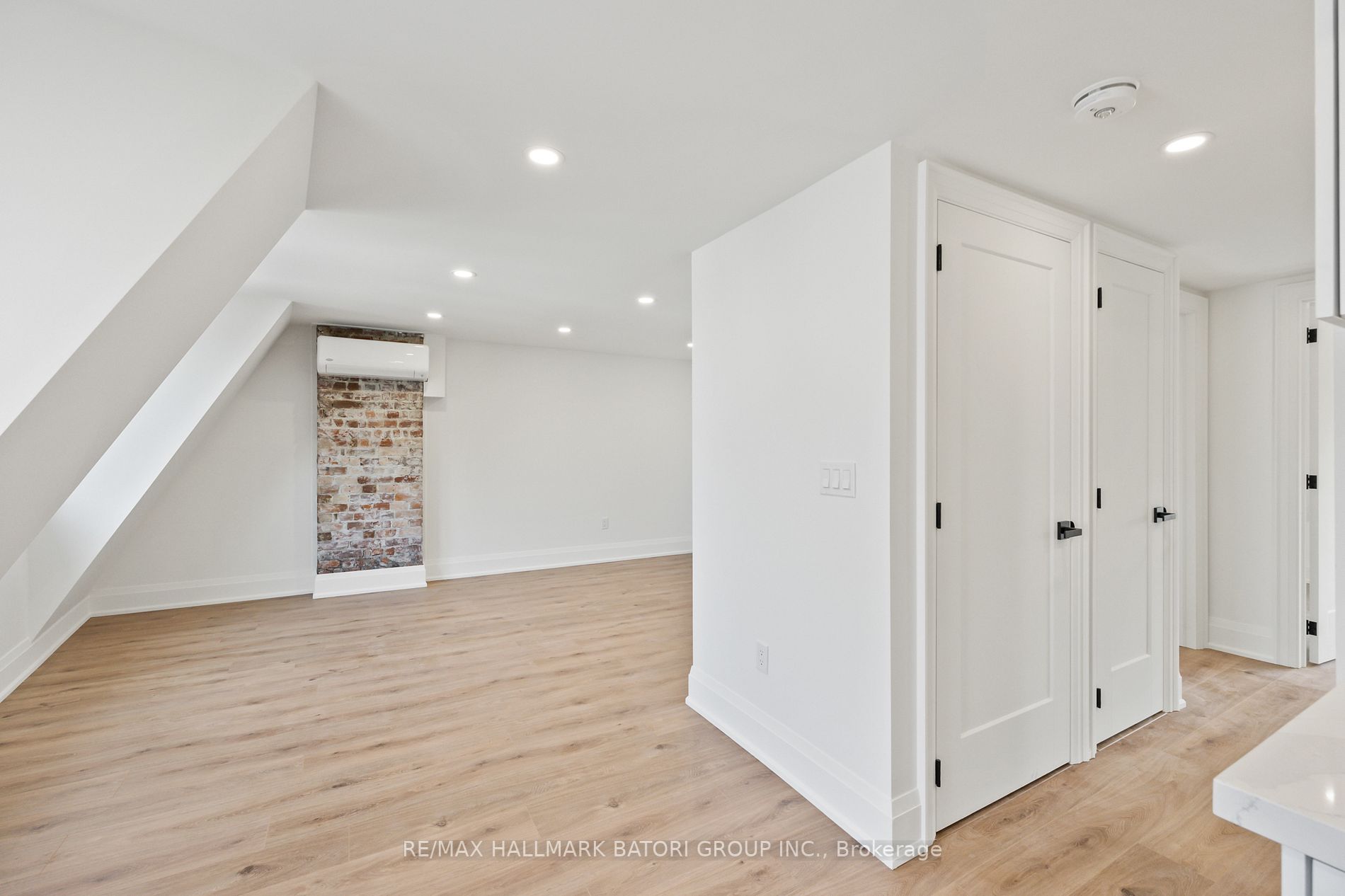 18 Keewatin Ave, #4