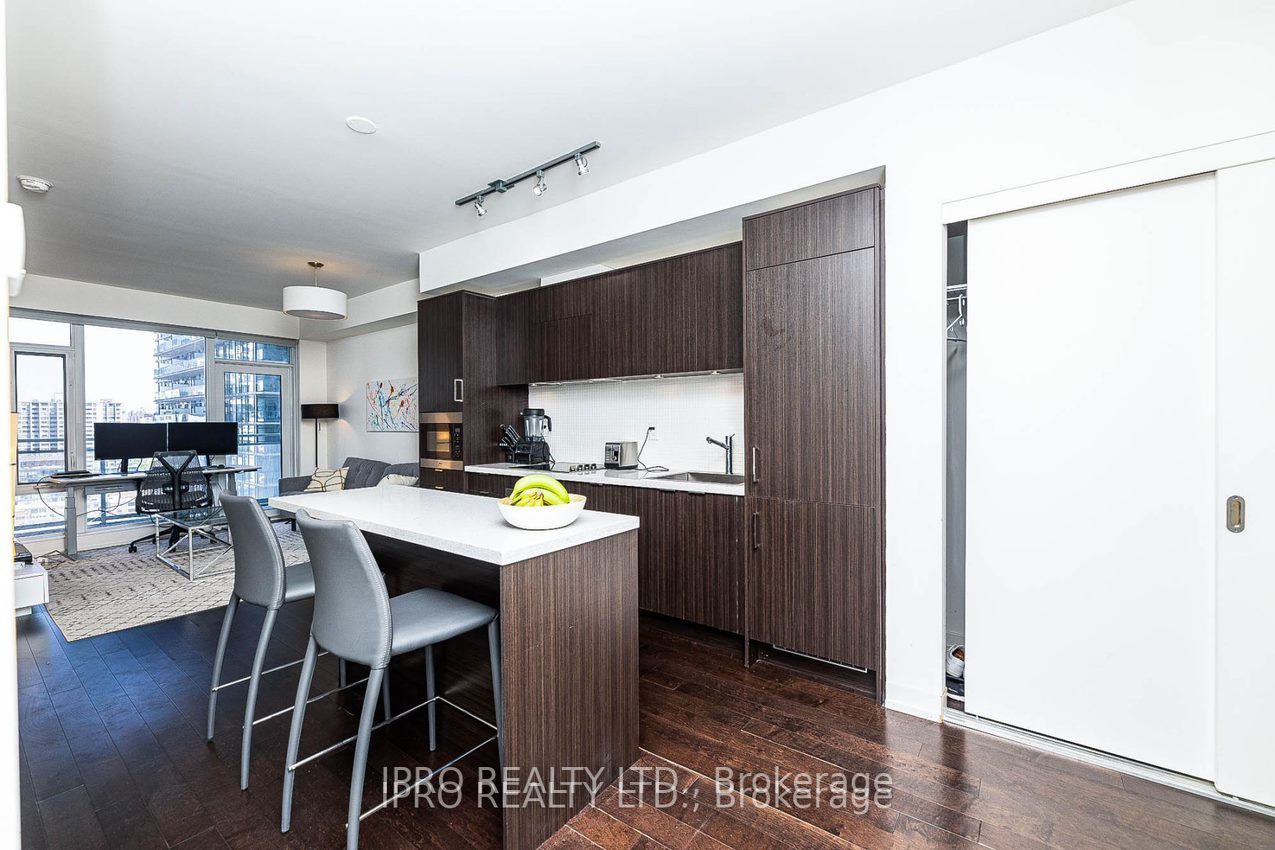 21 Widmer St, #1704
