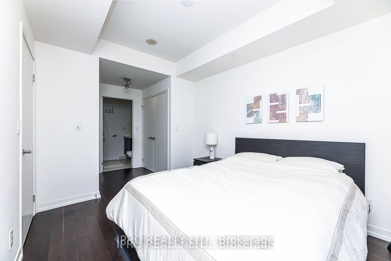 21 Widmer St, #1704