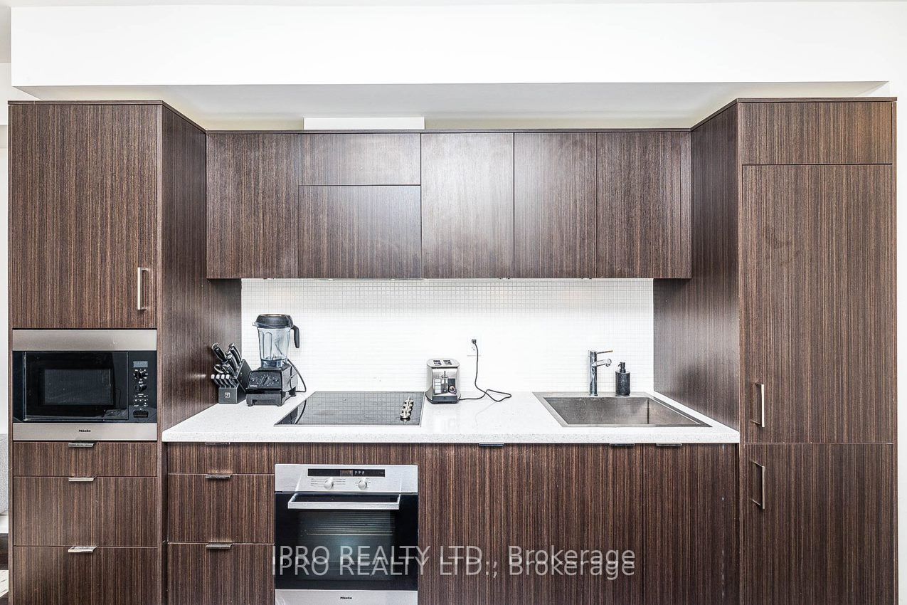 21 Widmer St, #1704