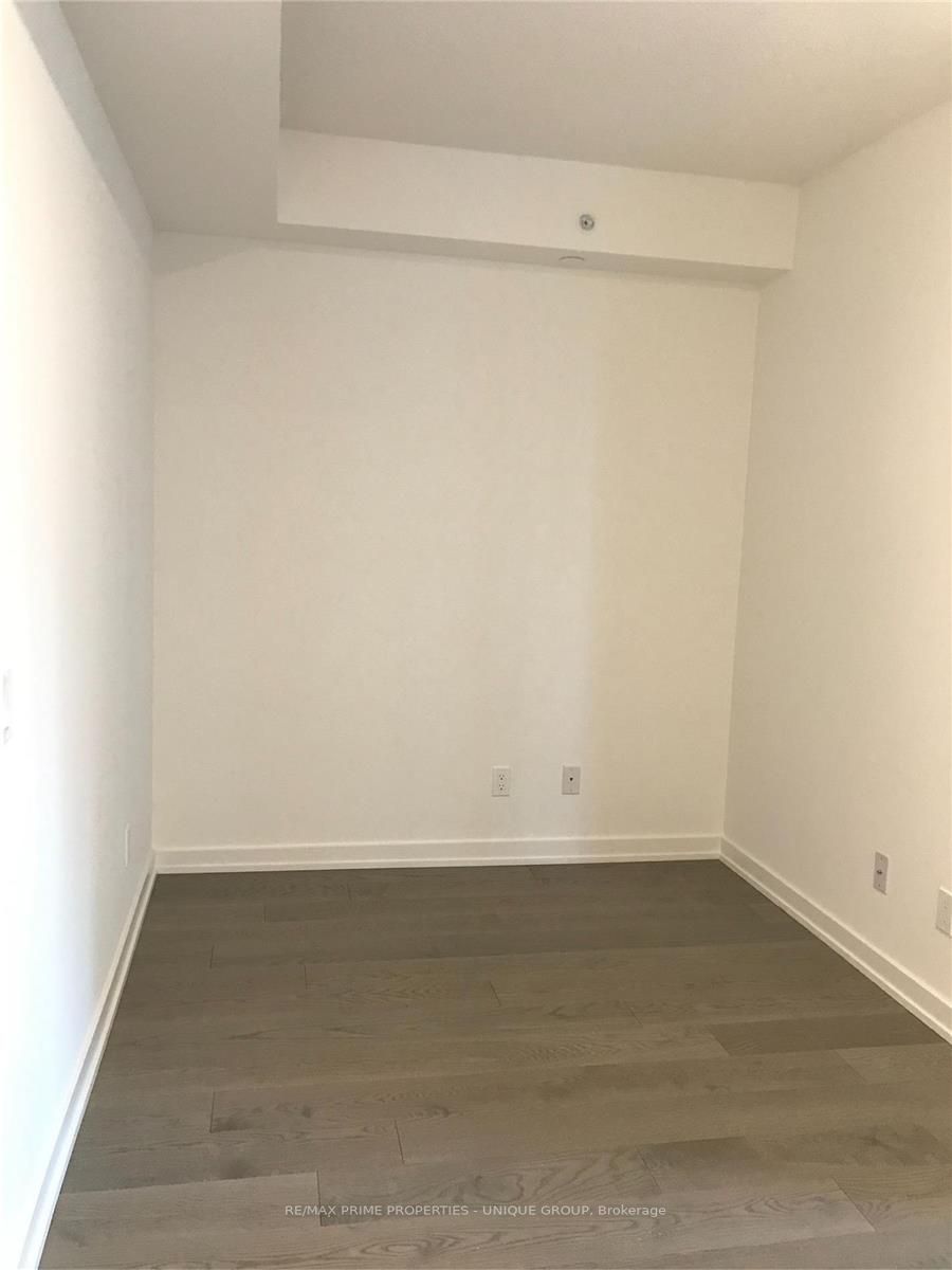 25 Richmond St E, #1405