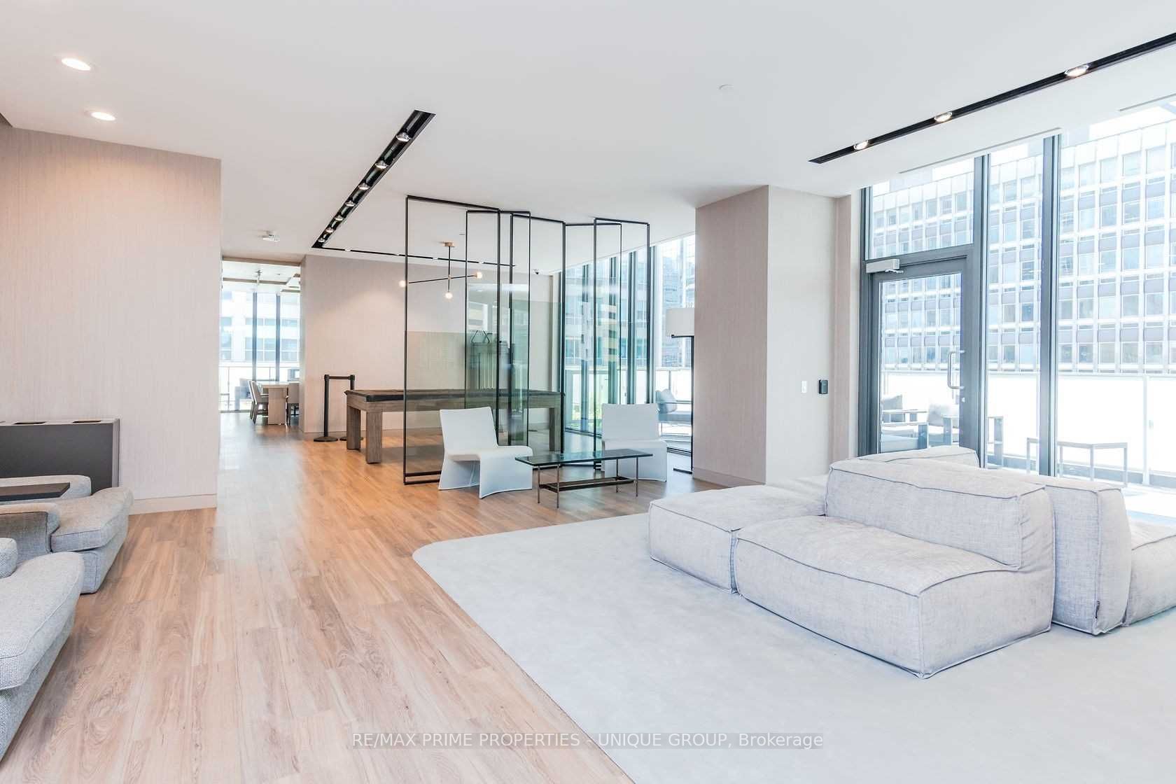25 Richmond St E, #1405