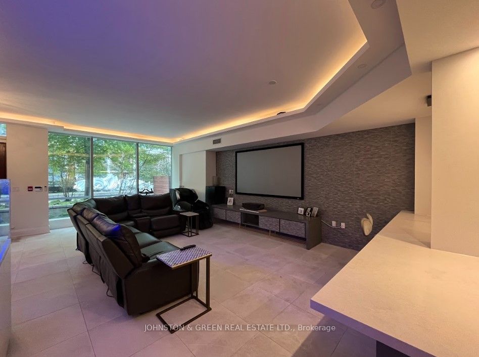 39 Queens Quay E, #Th103