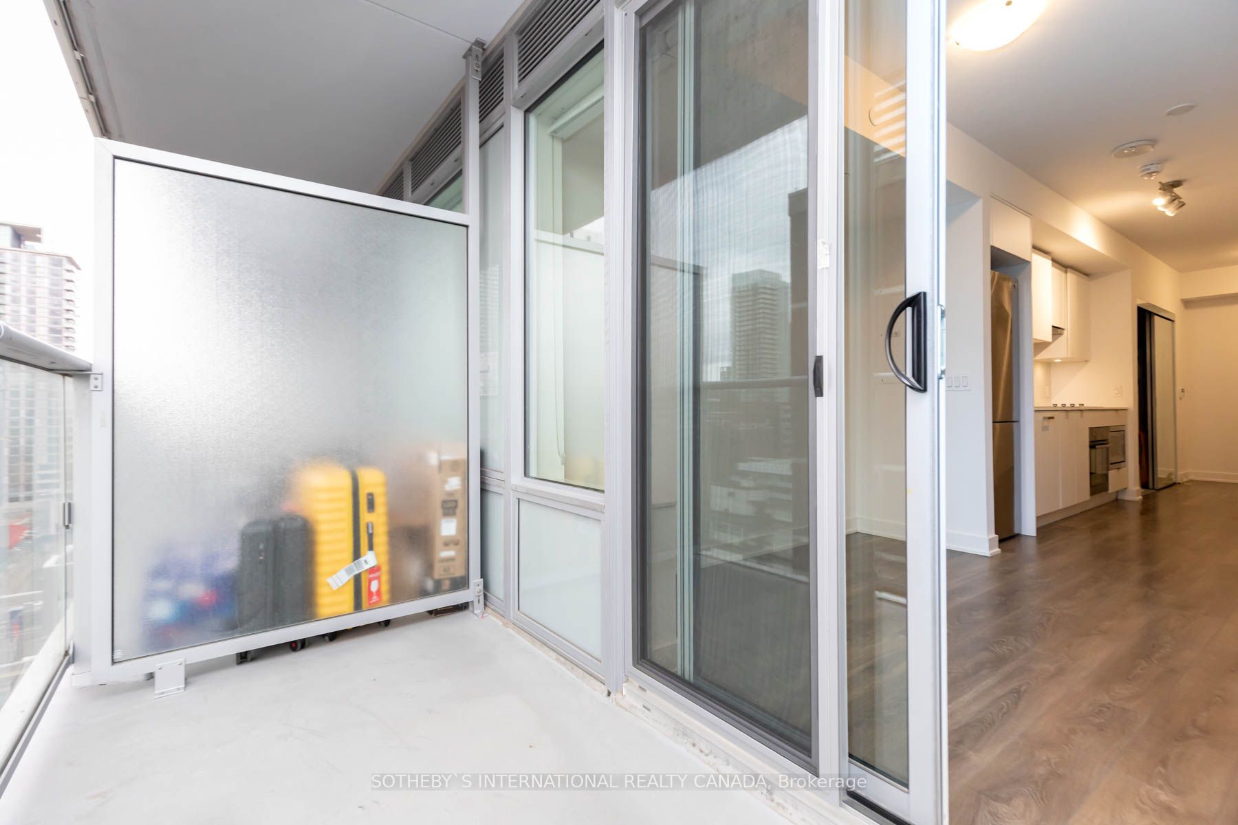 195 Redpath Ave, #1407