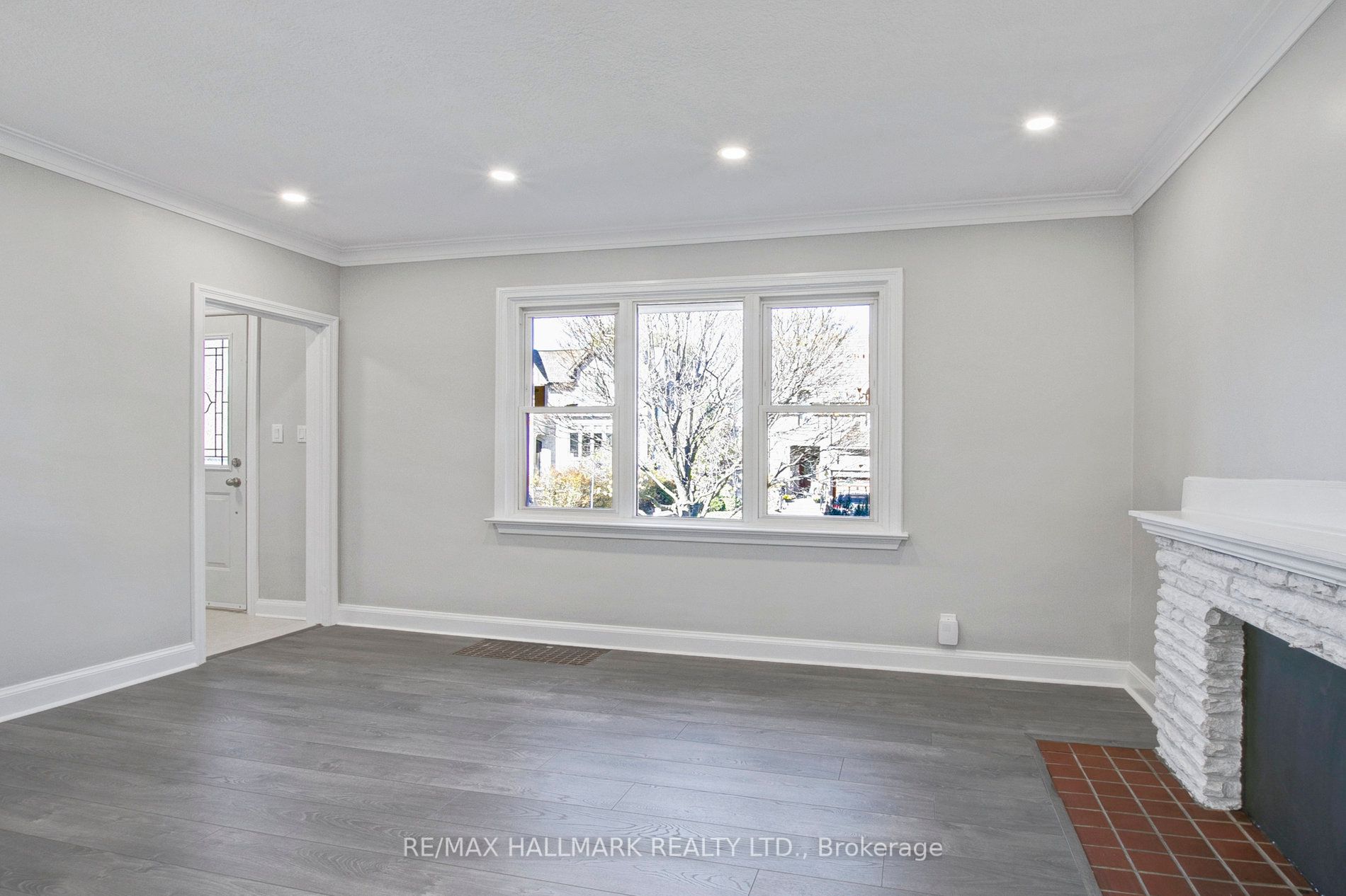 207 Maplehurst Ave