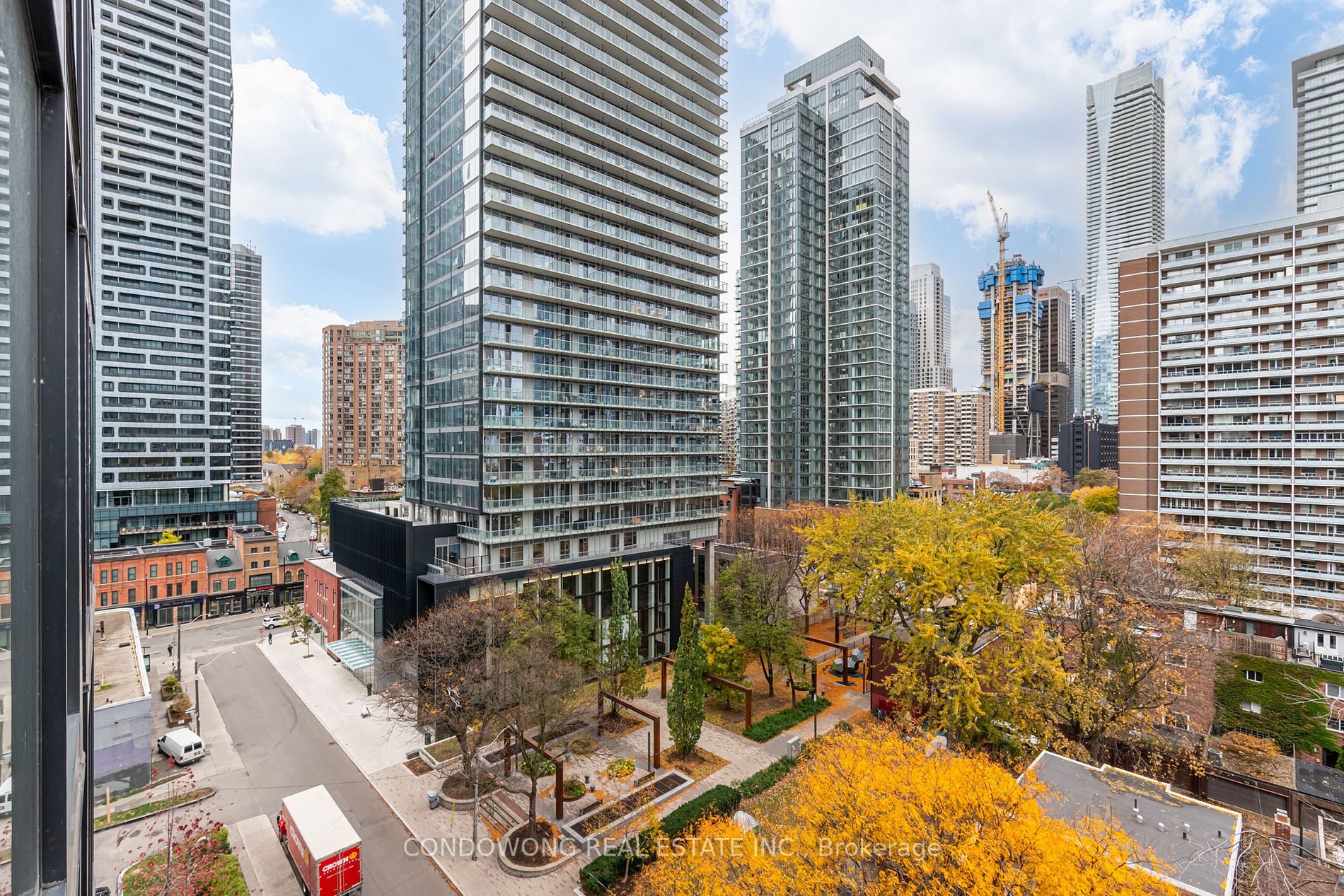 17 Dundonald St, #903