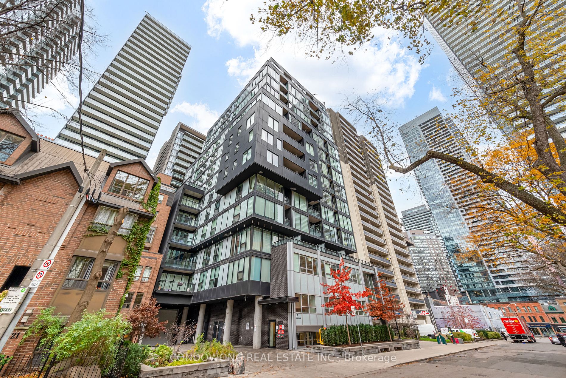 17 Dundonald St, #903