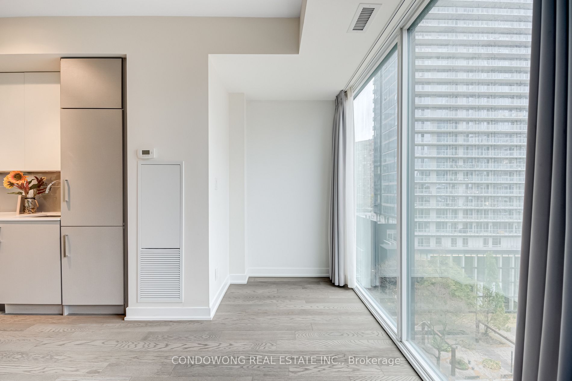 17 Dundonald St, #903