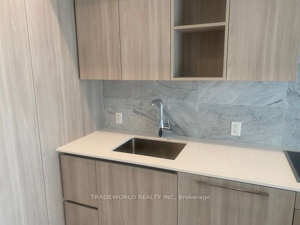 19 Bathurst St, #2810