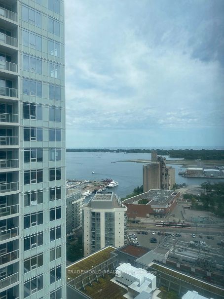 19 Bathurst St, #2810