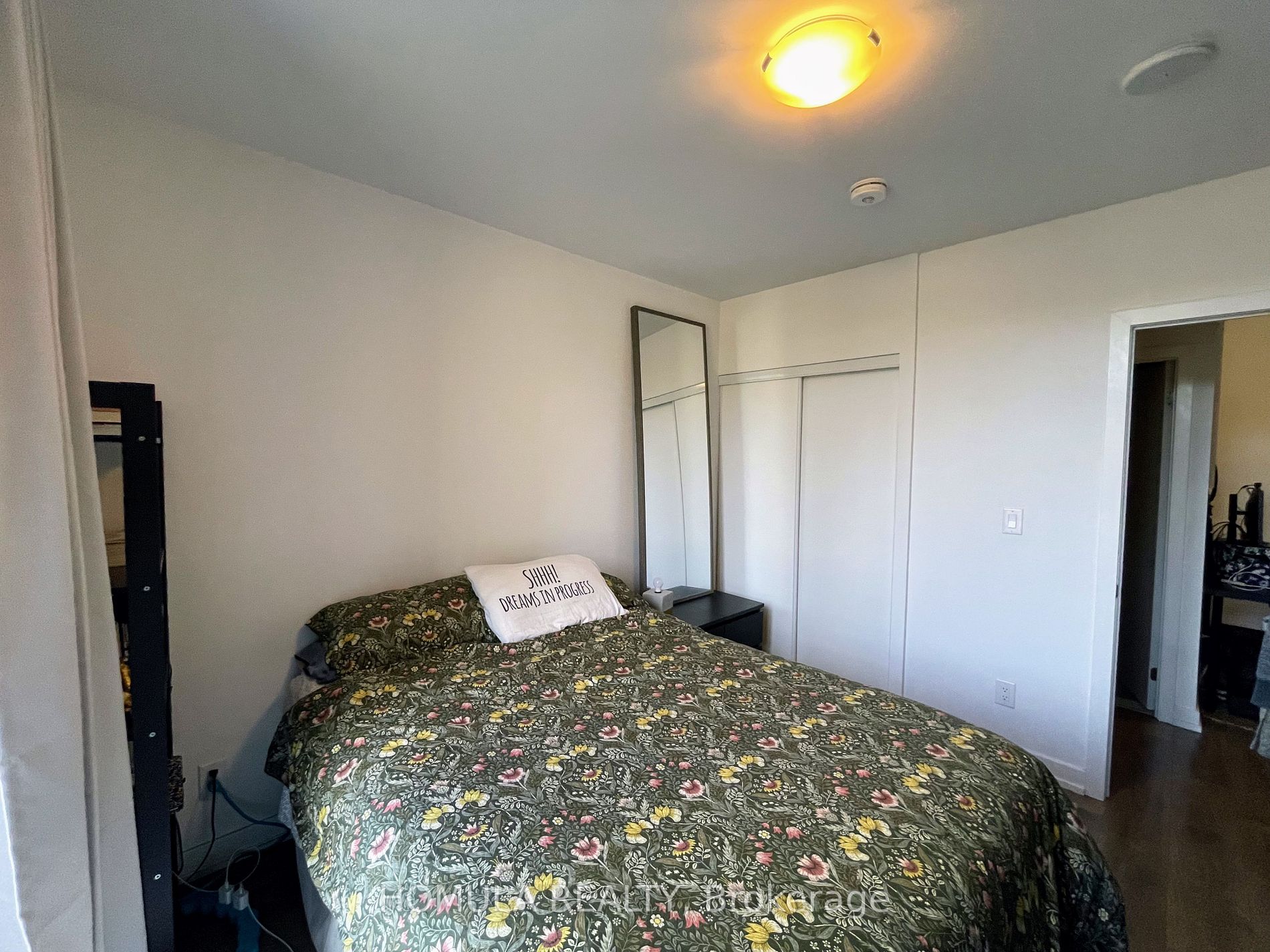 159 Wellesley St E, #303