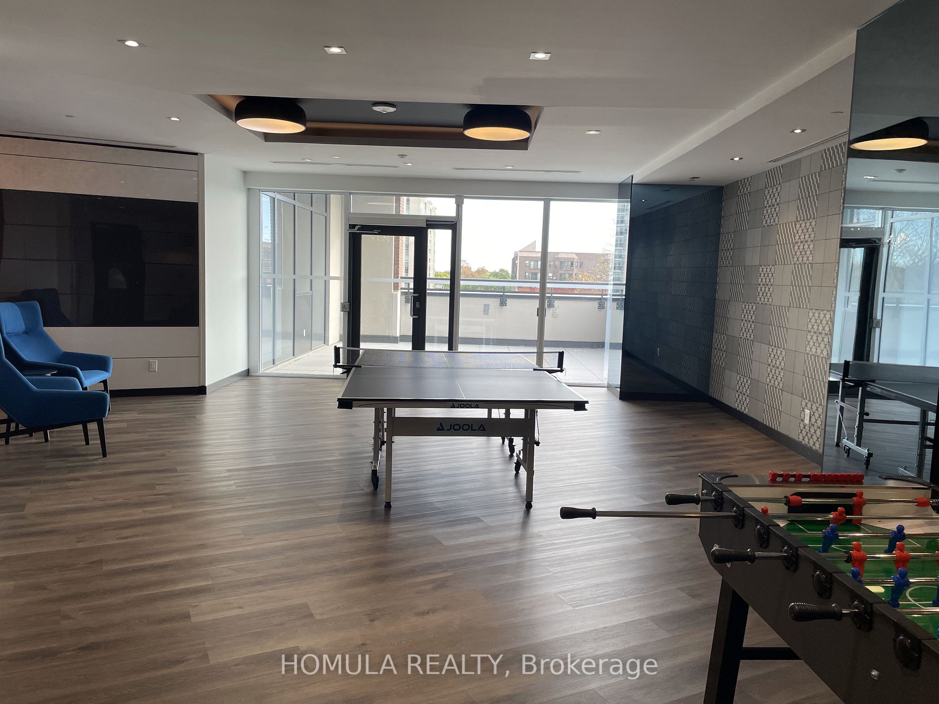 159 Wellesley St E, #303