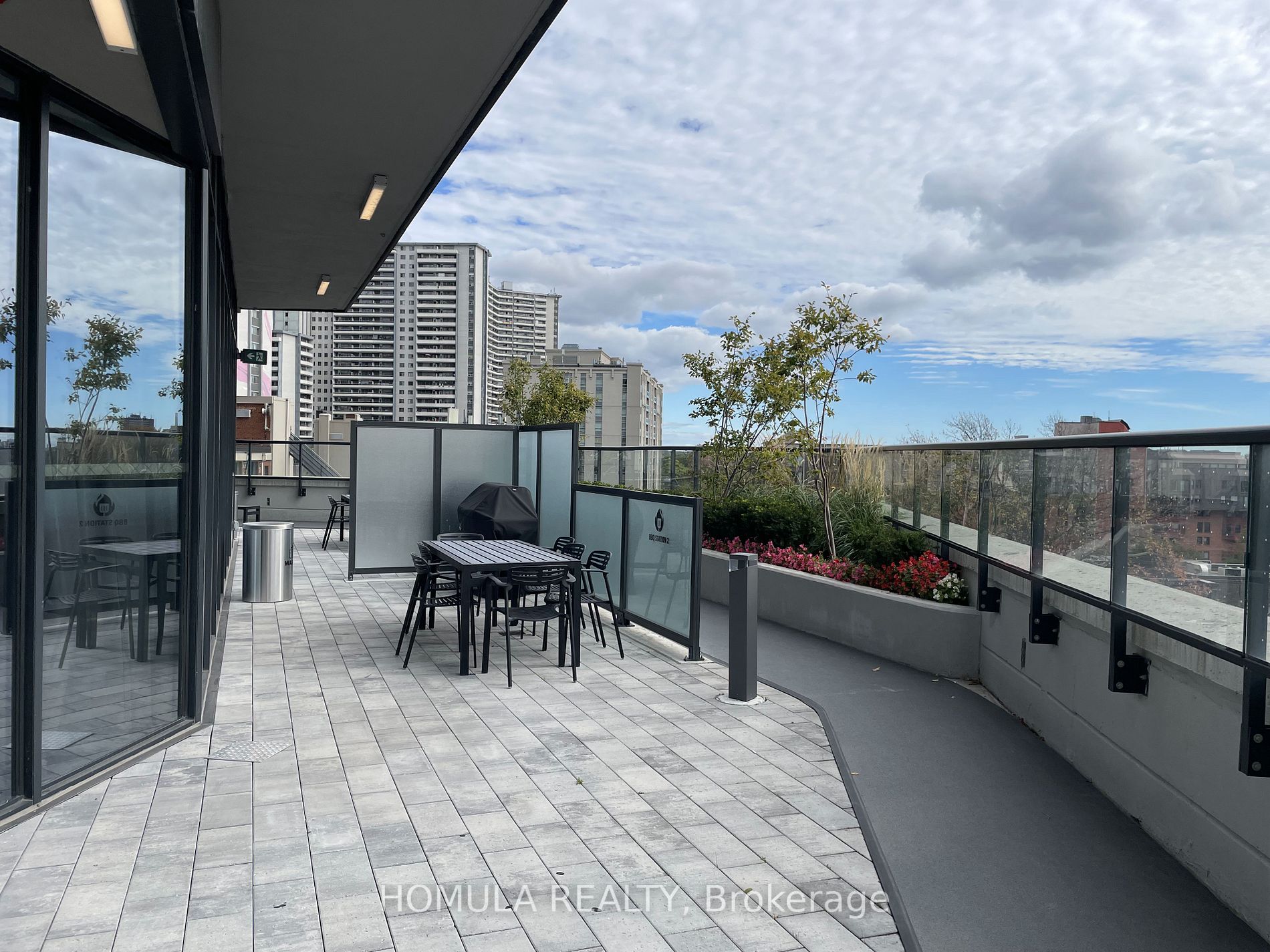 159 Wellesley St E, #303