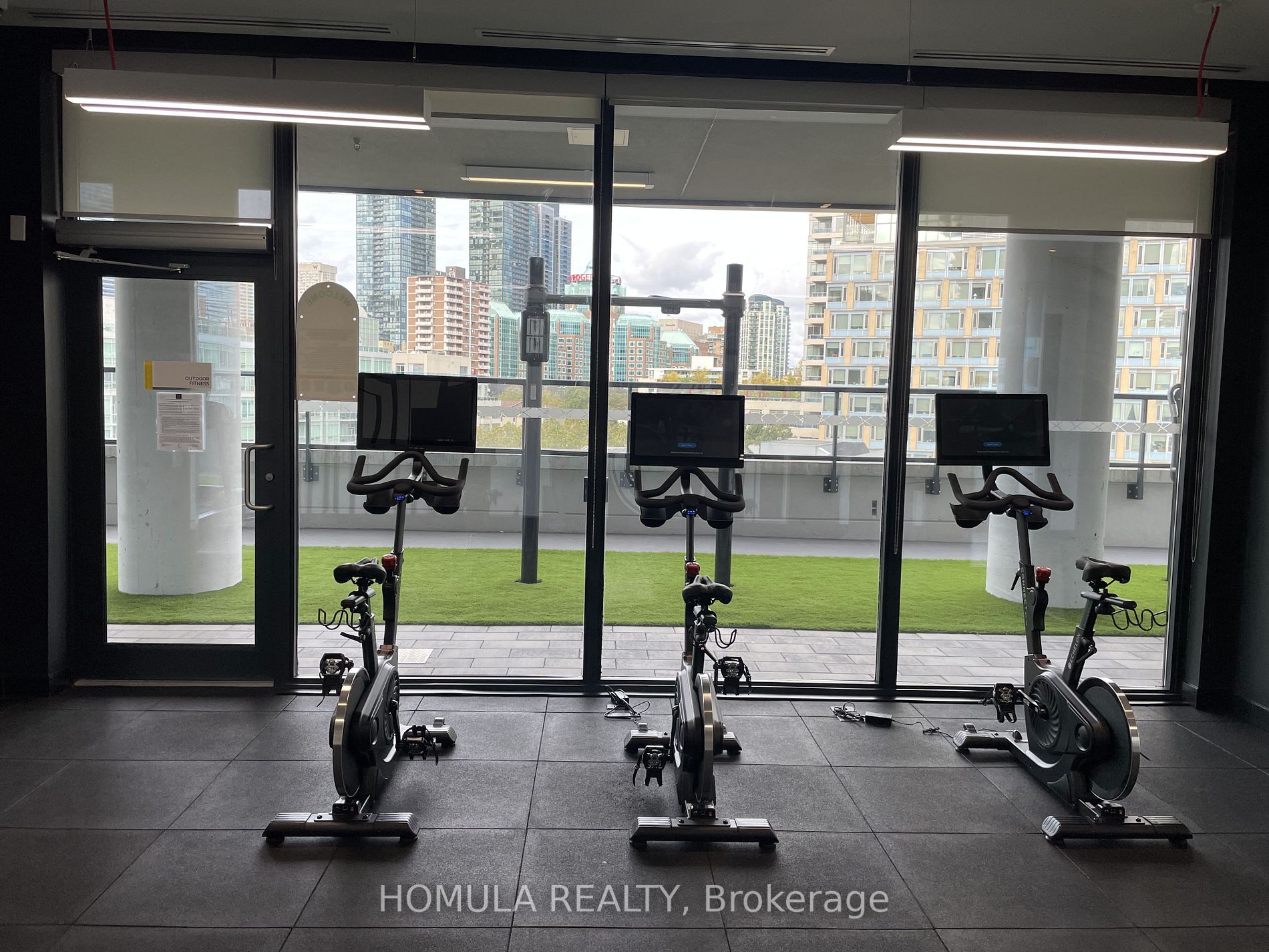 159 Wellesley St E, #303