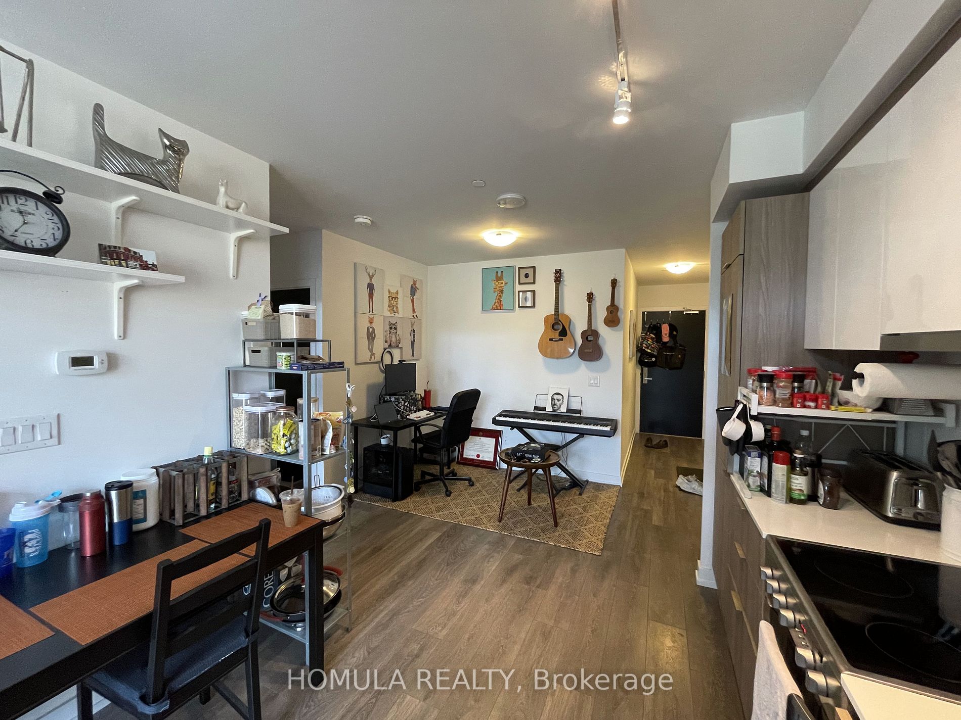 159 Wellesley St E, #303