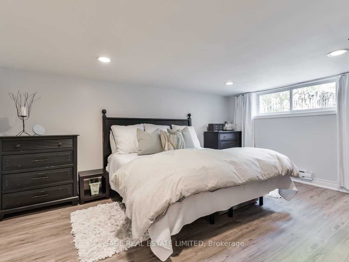 61 Donlea Dr