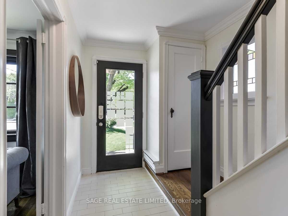 61 Donlea Dr