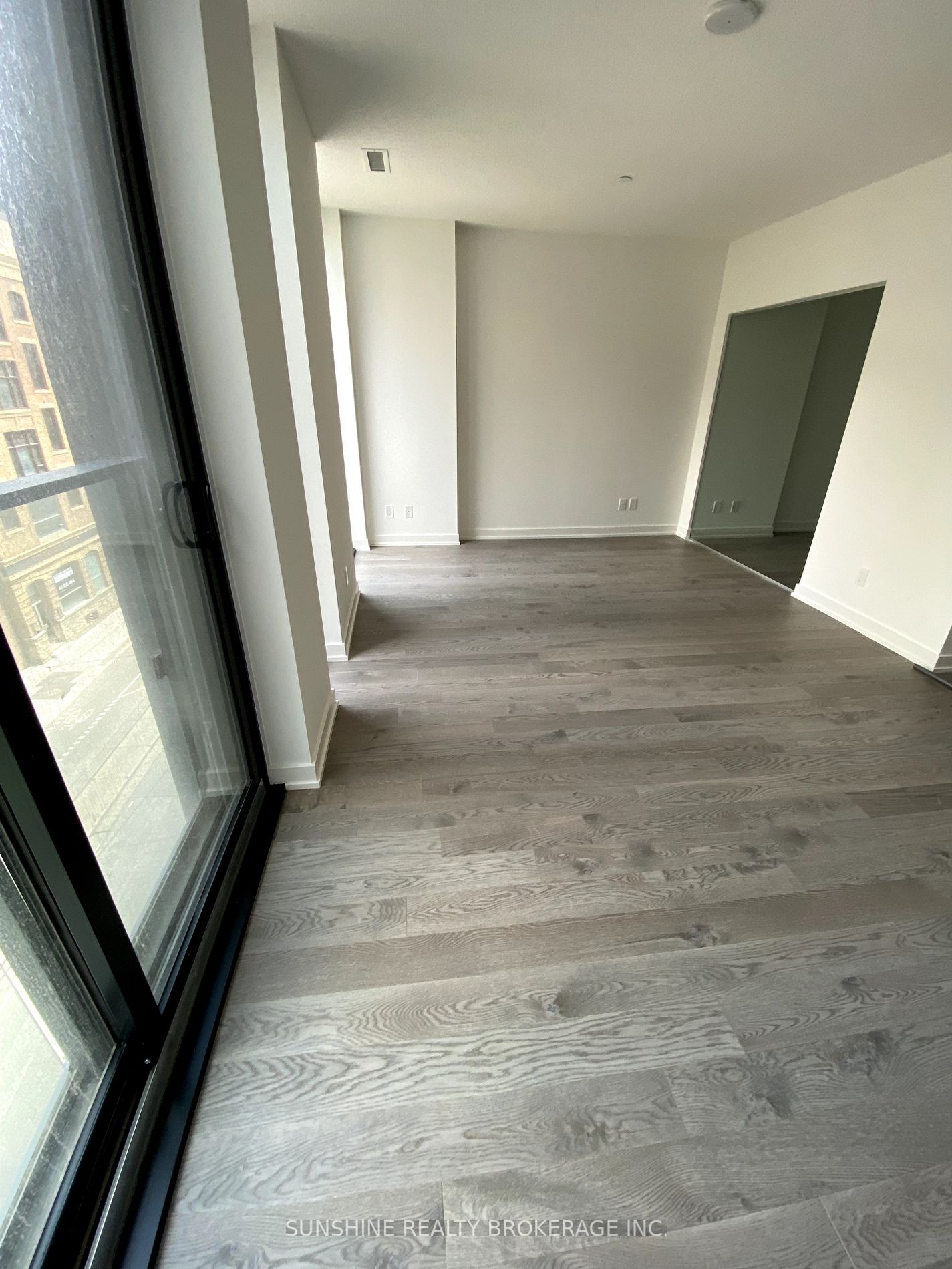 25 Richmond Street E, #422