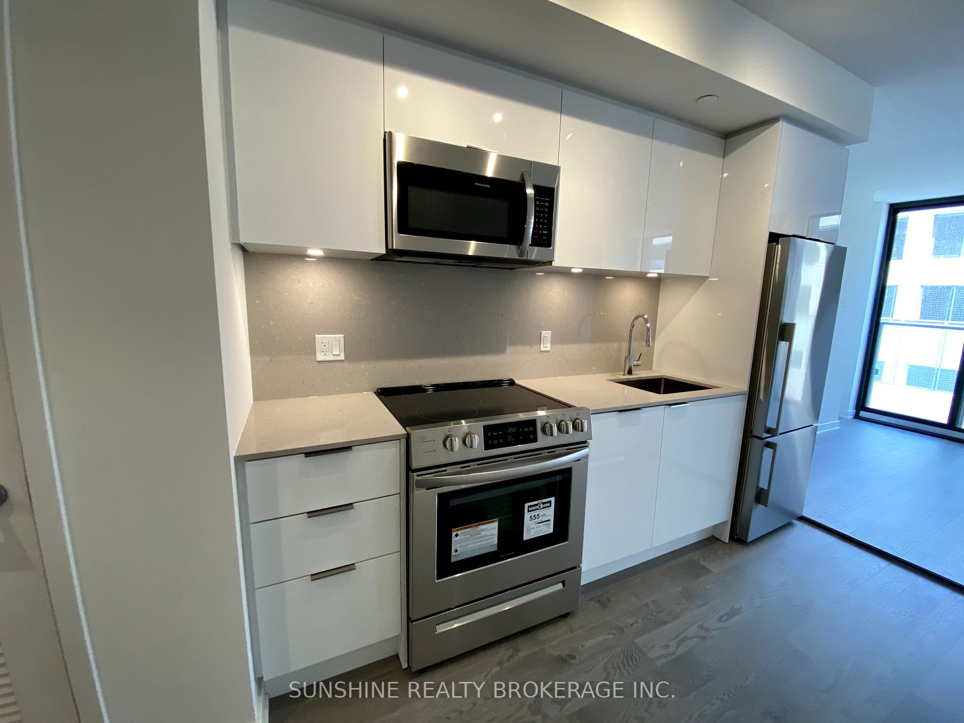 25 Richmond Street E, #422