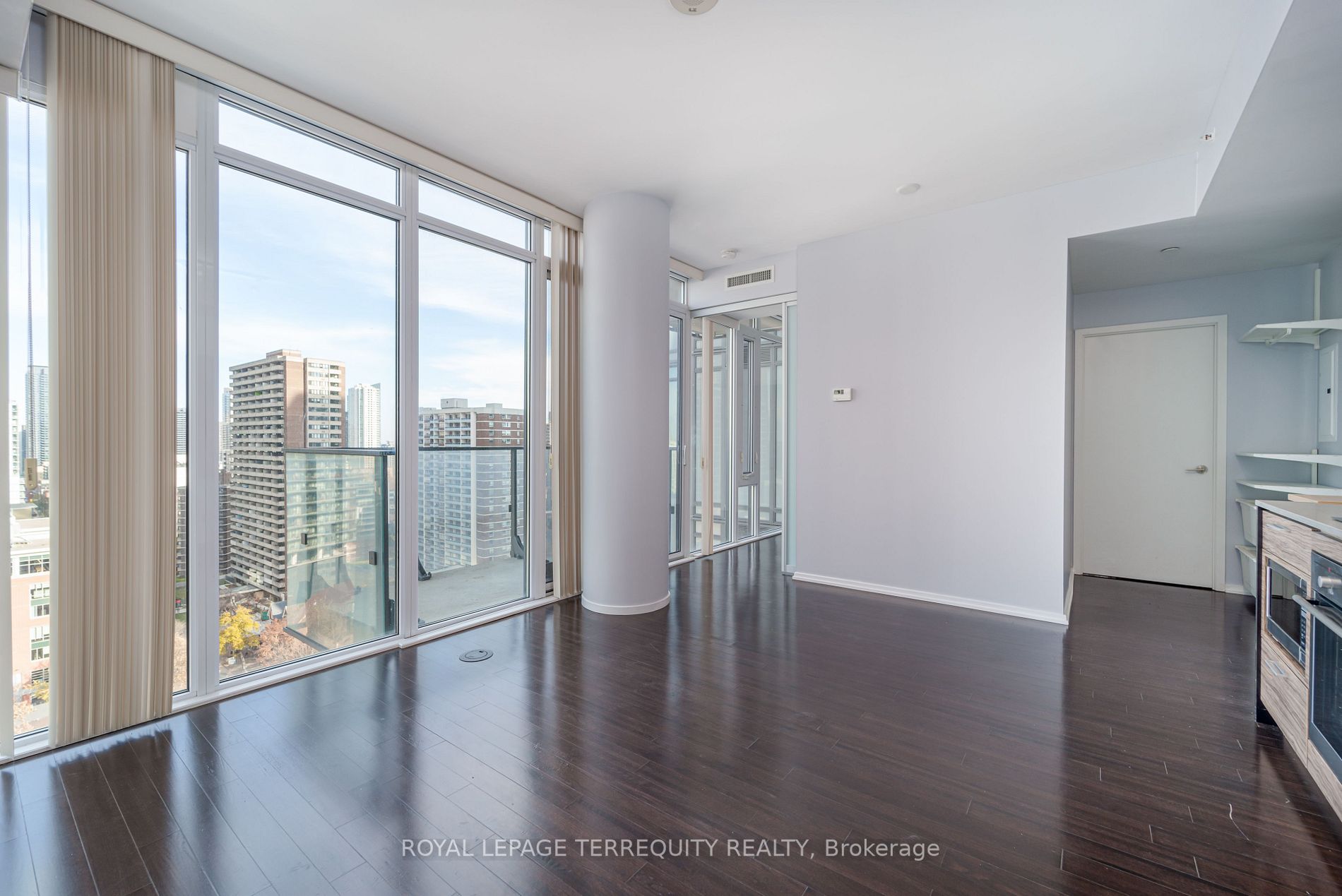 75 st nicholas Street, #1609