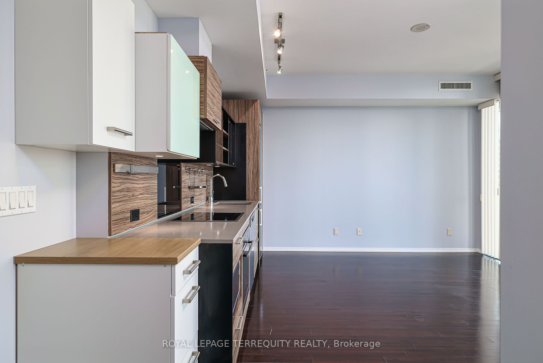 75 st nicholas Street, #1609