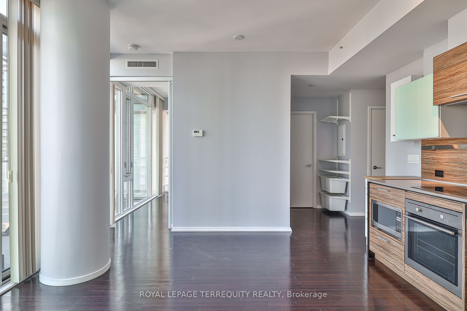 75 st nicholas Street, #1609
