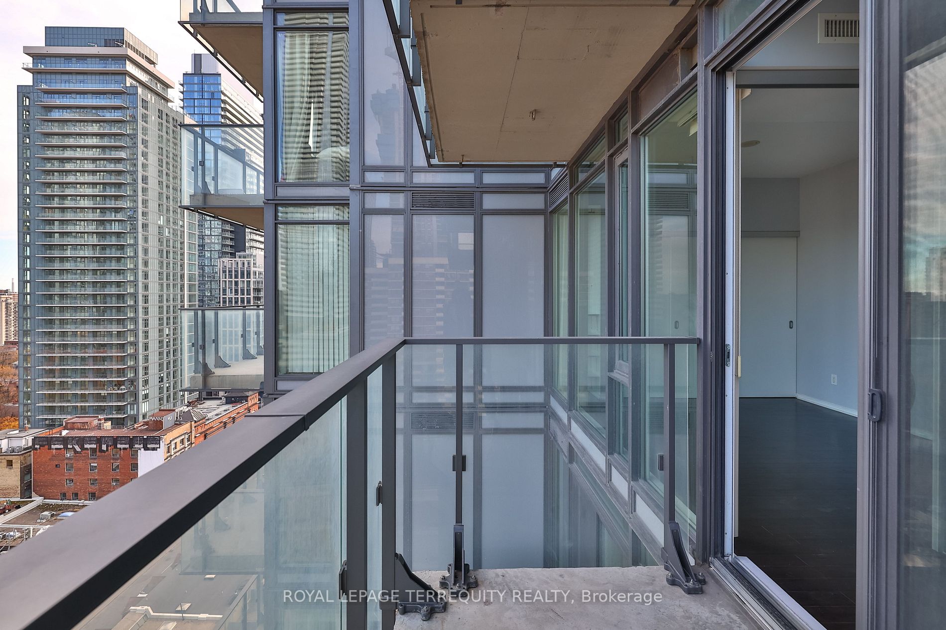 75 st nicholas Street, #1609