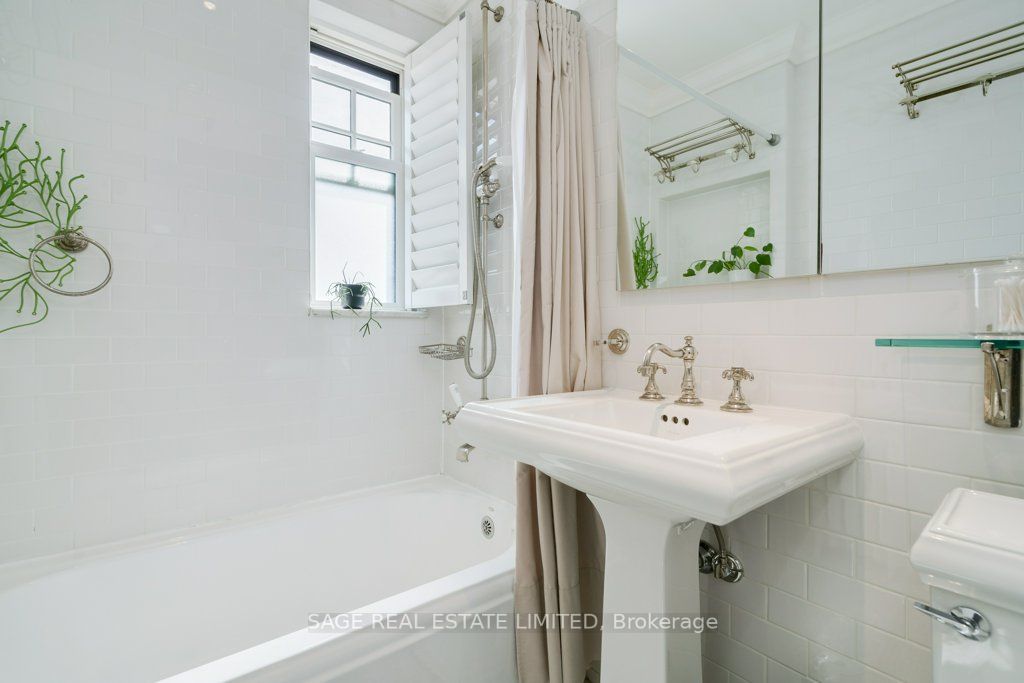 58 Sherwood Ave, #17