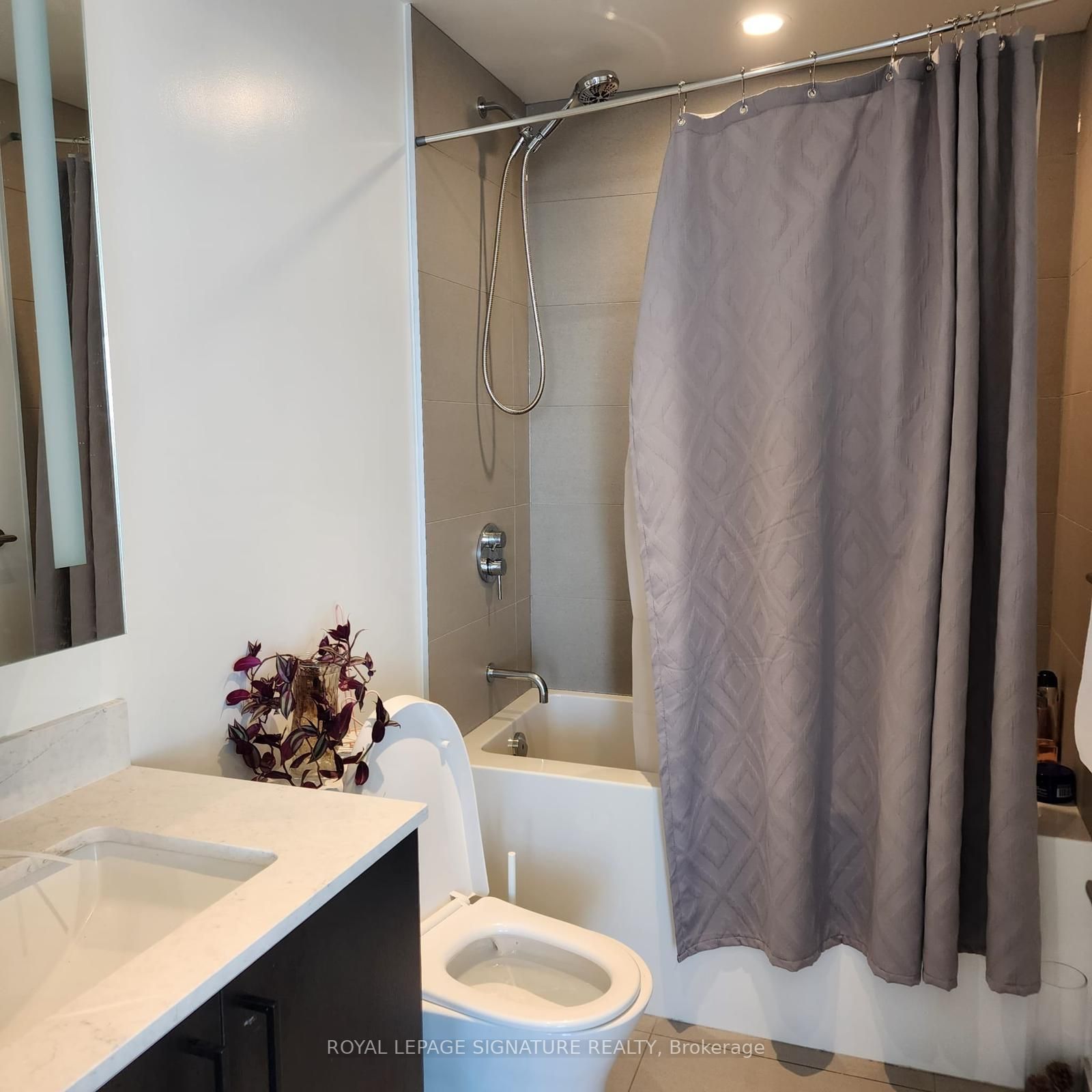 135 East Liberty St, #2411