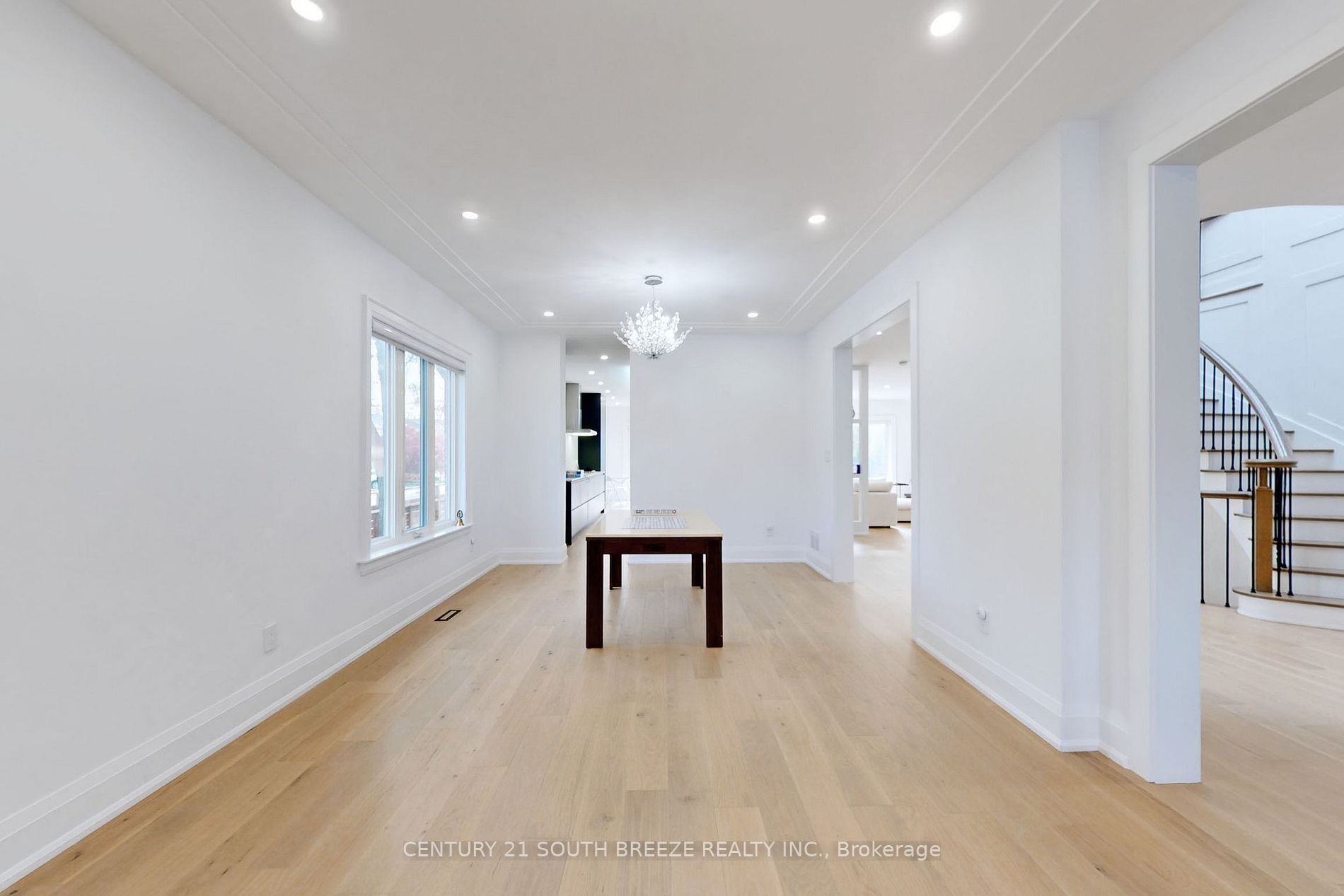 225 Dunview Ave