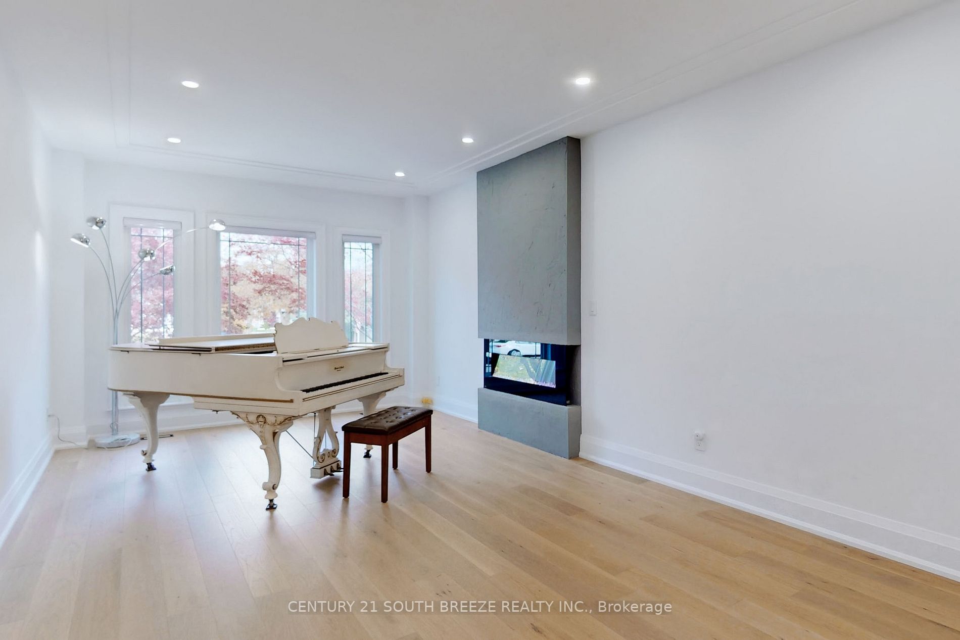 225 Dunview Ave