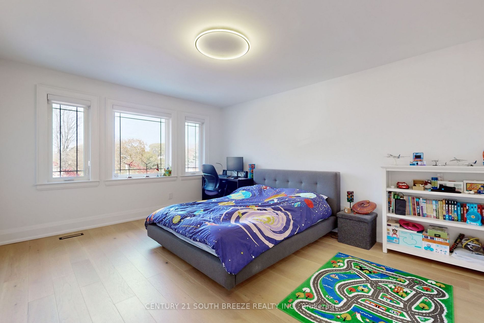 225 Dunview Ave