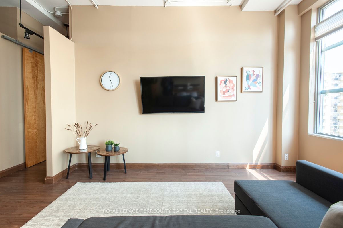 188 Eglinton Ave E, #509