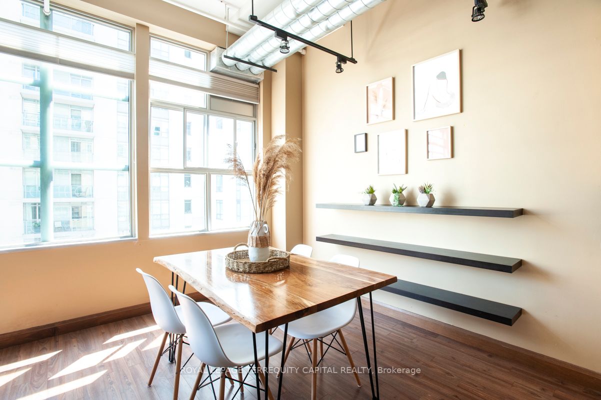 188 Eglinton Ave E, #509