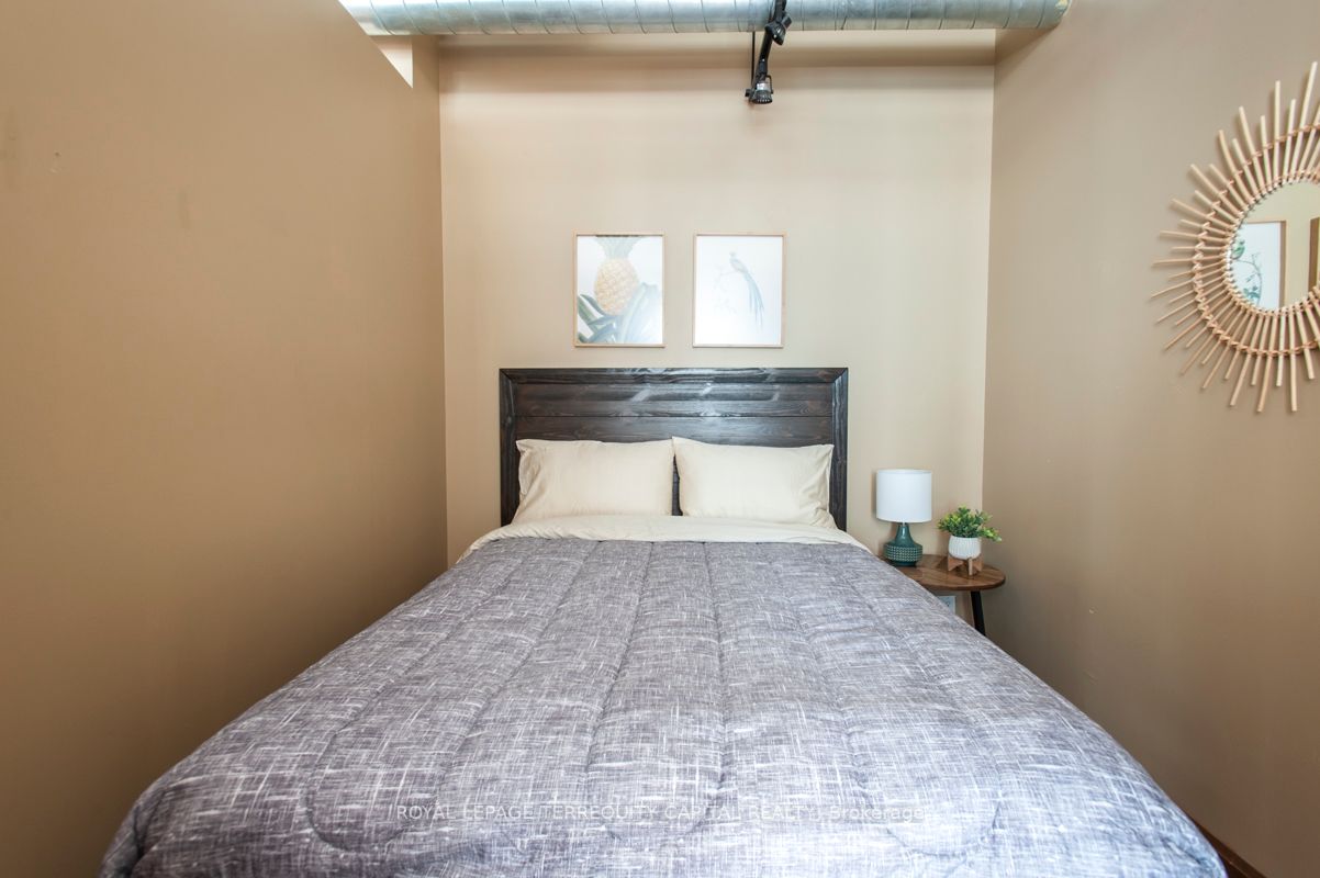 188 Eglinton Ave E, #509