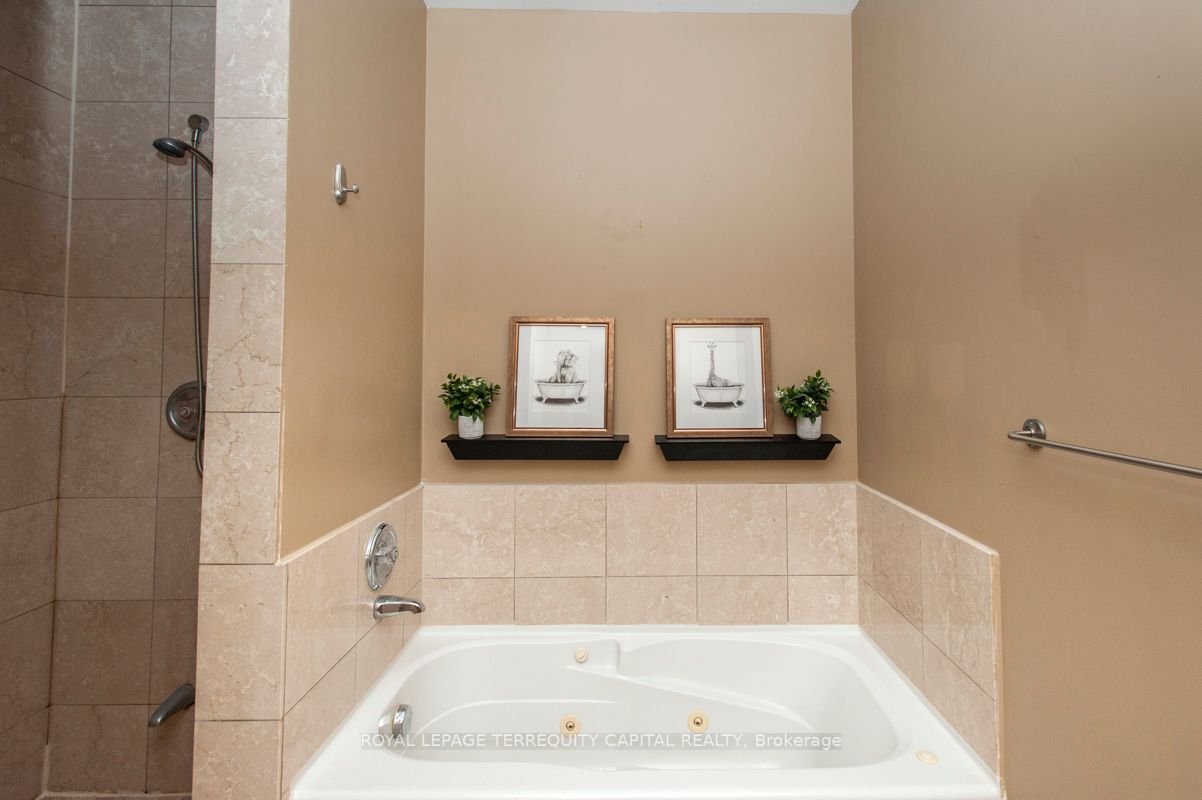 188 Eglinton Ave E, #509