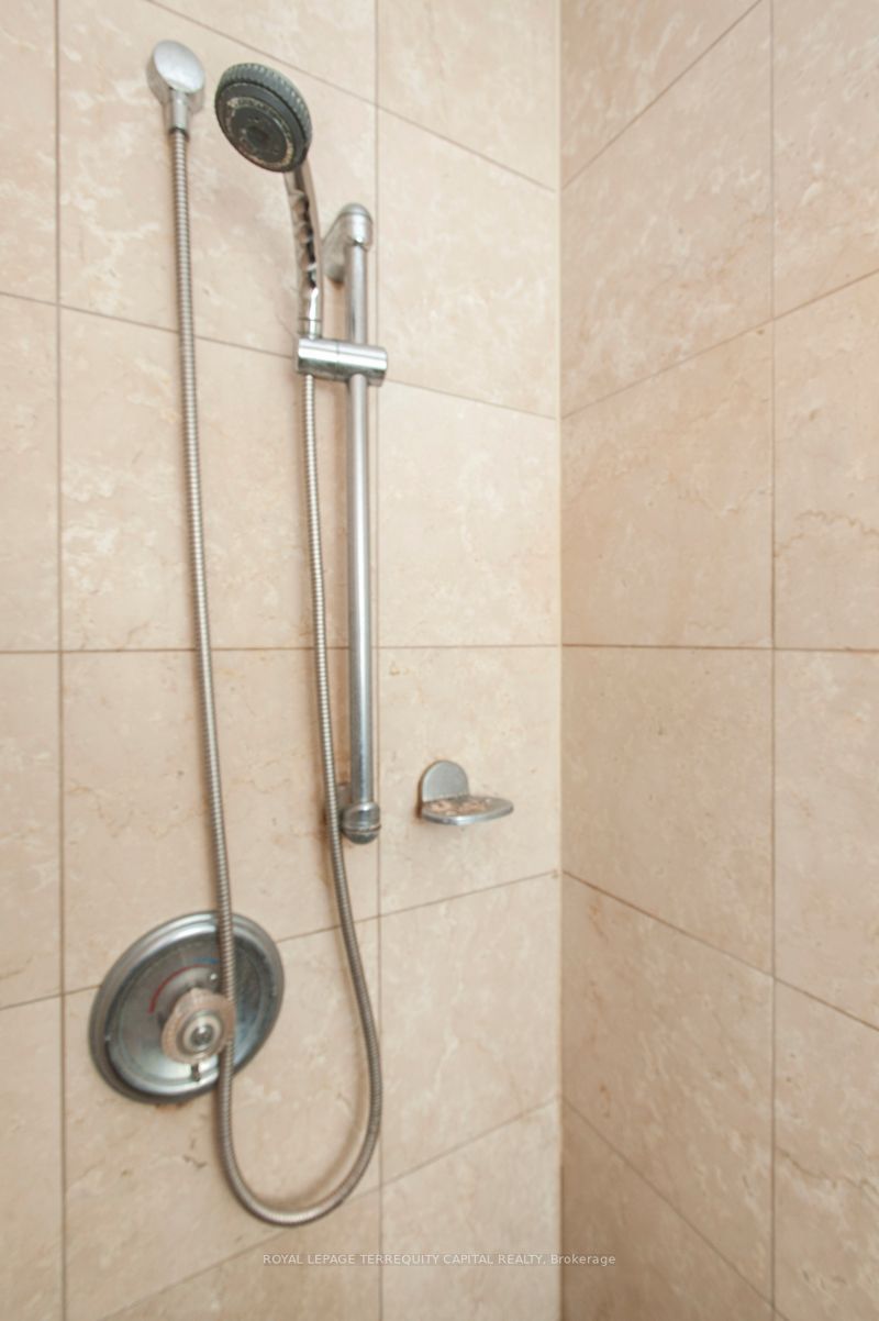 188 Eglinton Ave E, #509