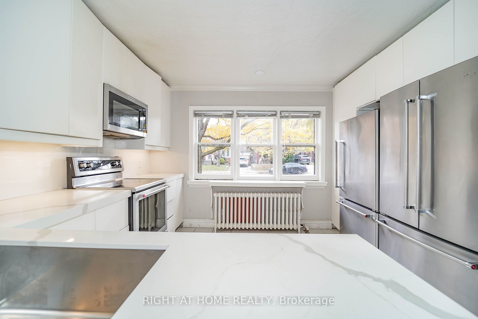 84 Glenvale Blvd