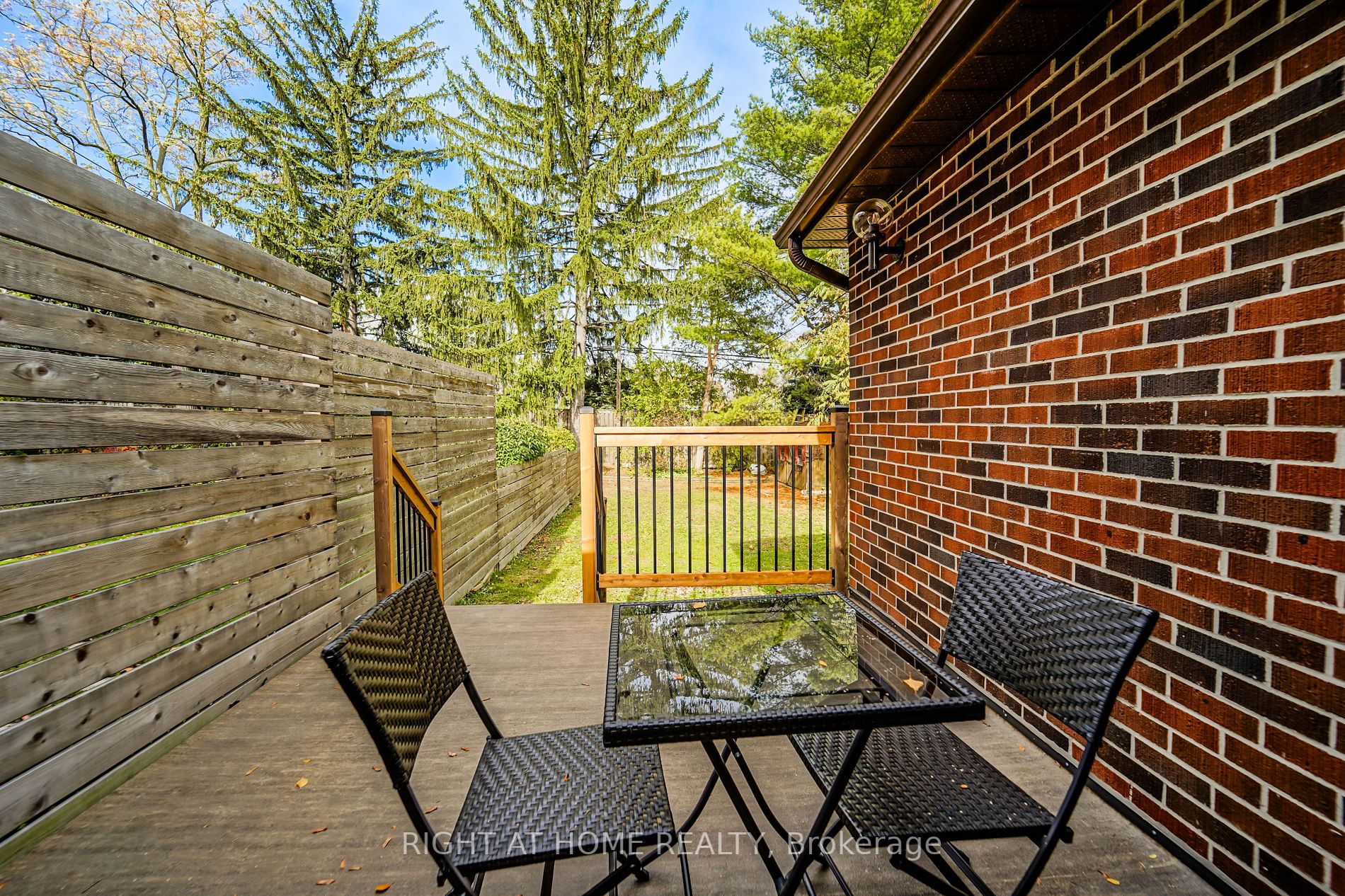 84 Glenvale Blvd