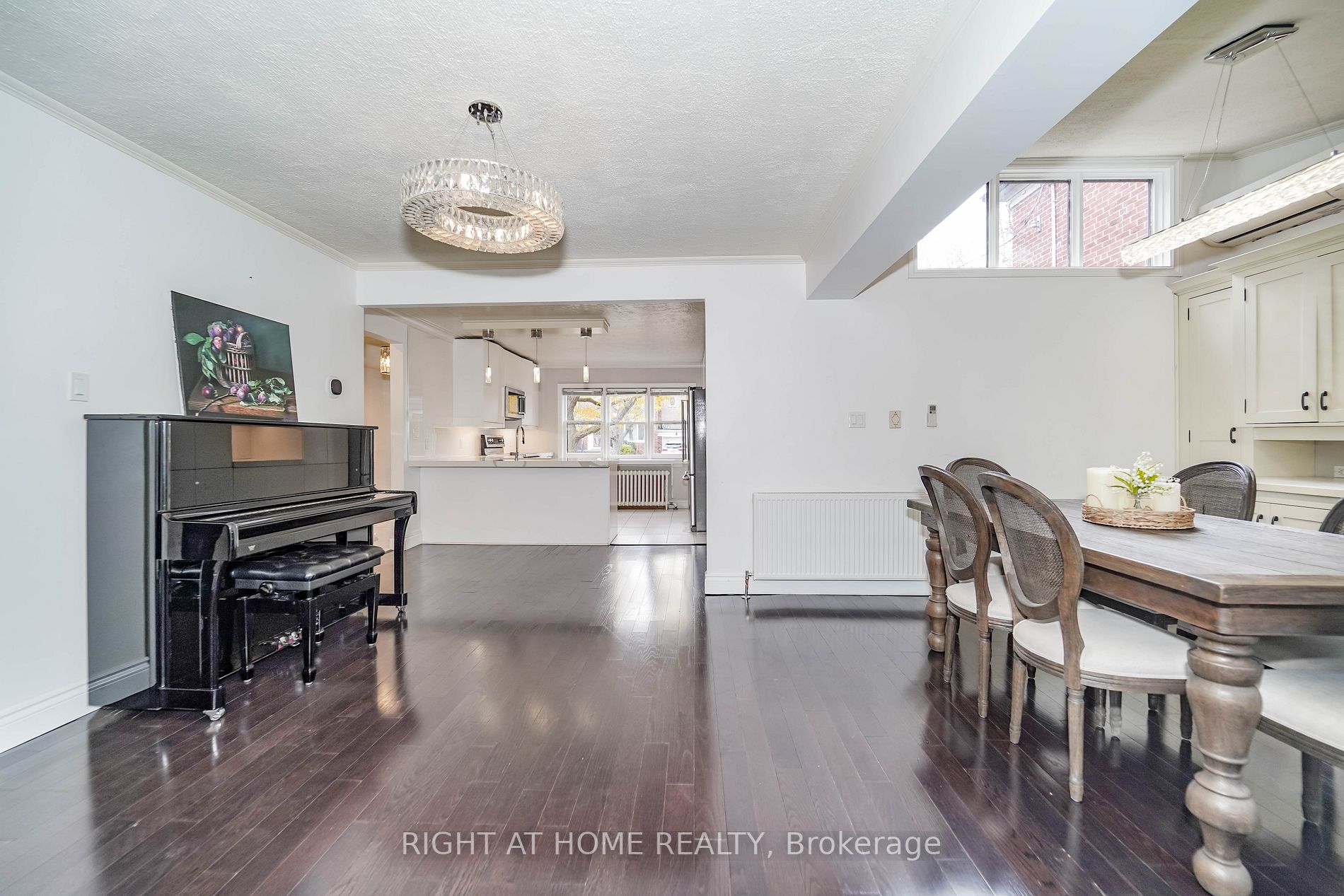 84 Glenvale Blvd