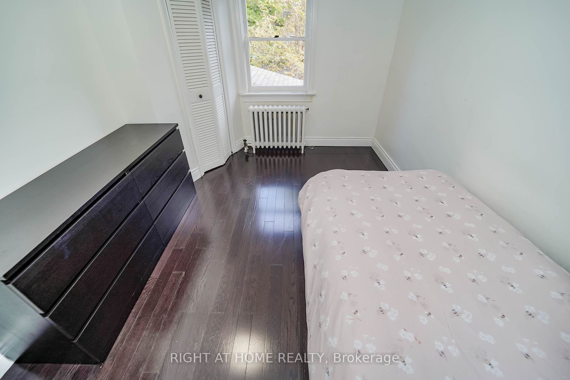 84 Glenvale Blvd